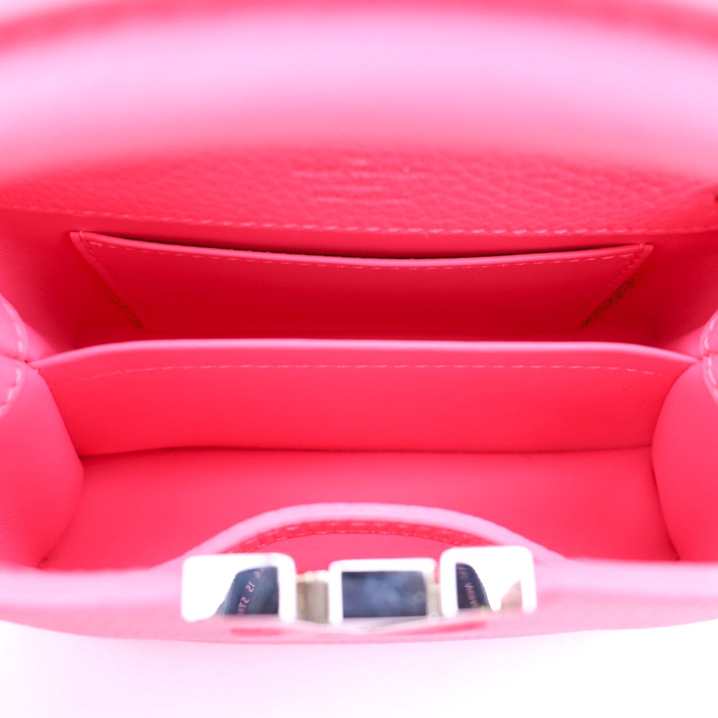 LOUIS VUITTON M55987 CAPUCINES