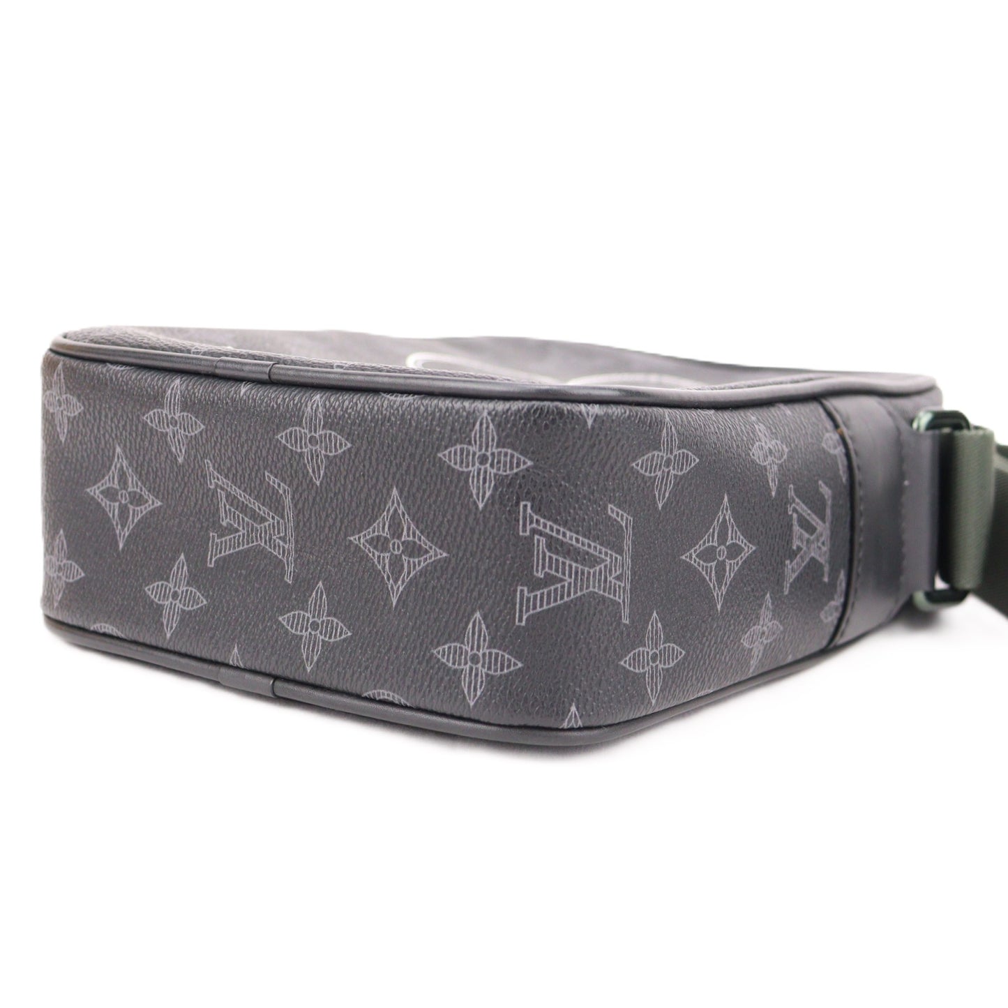 LOUIS VUITTON M43677 DANUBE