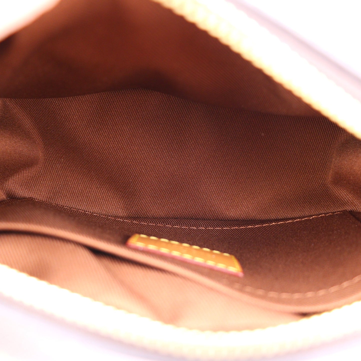 LOUIS VUITTON M68906 SOFT TRANK