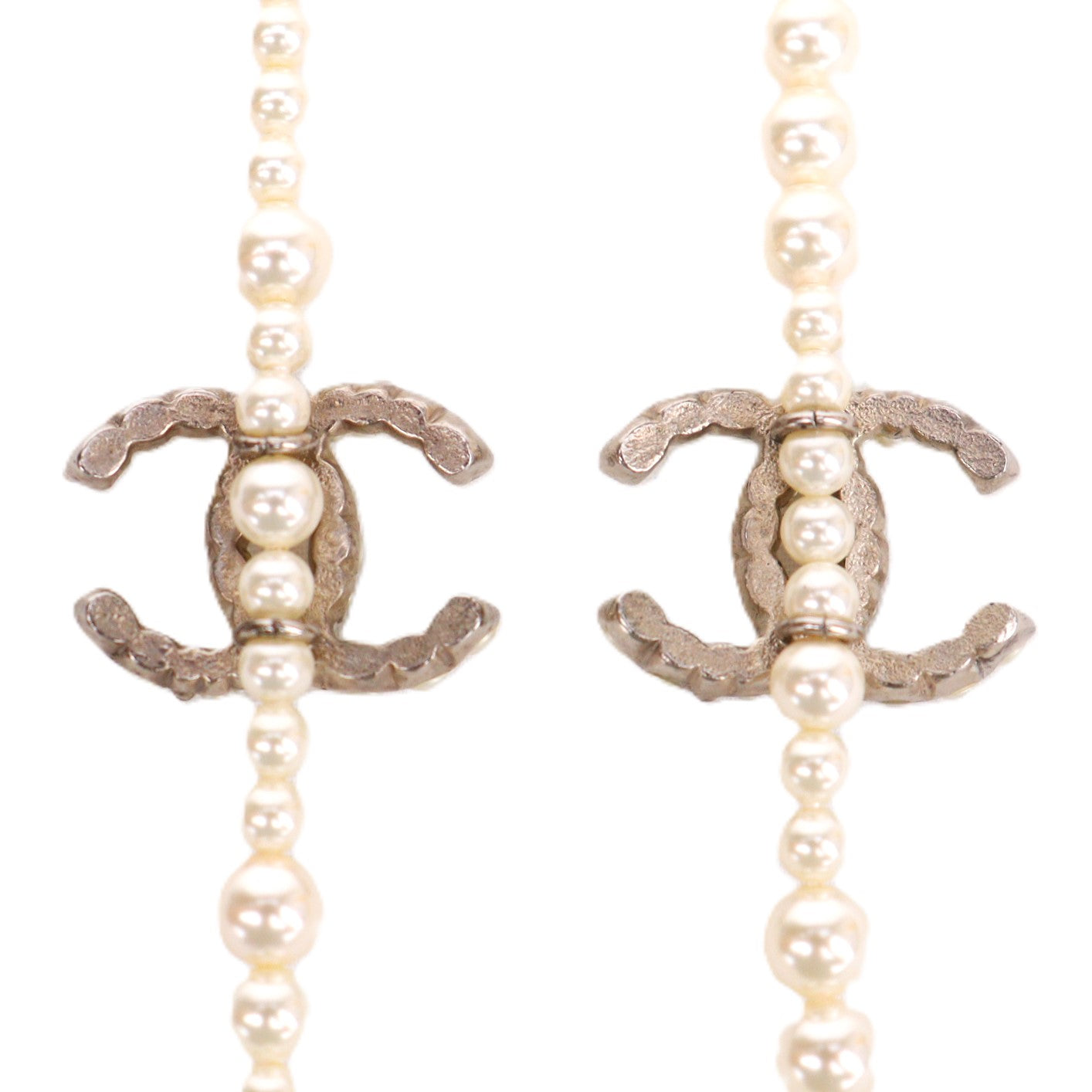 CHANEL NECKLACE