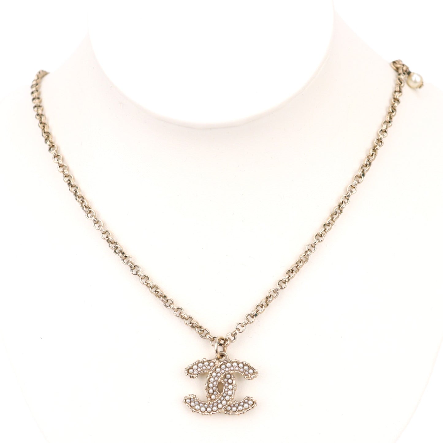 CHANEL NECKLACE
