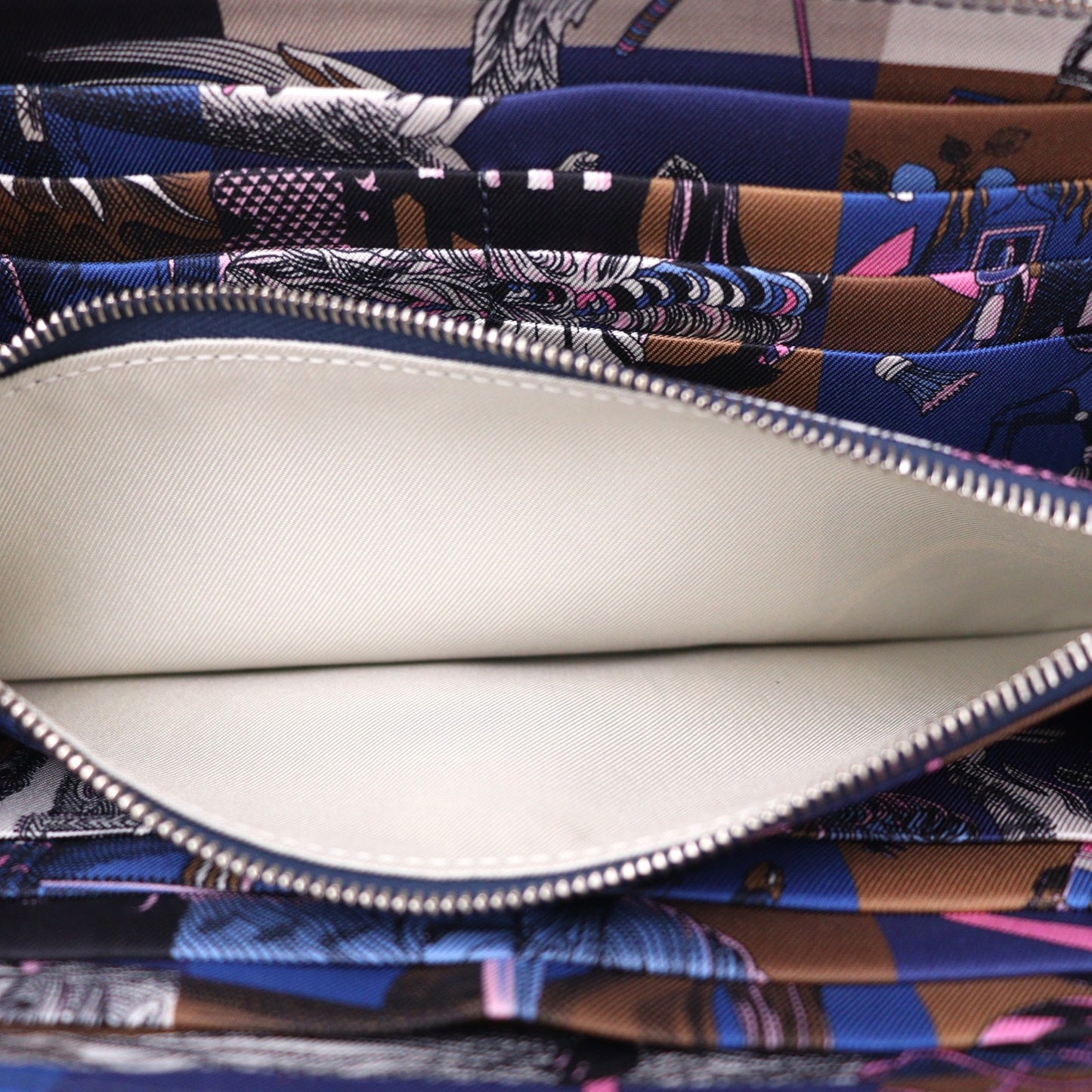 HERMES SILK IN CLASSIQUE