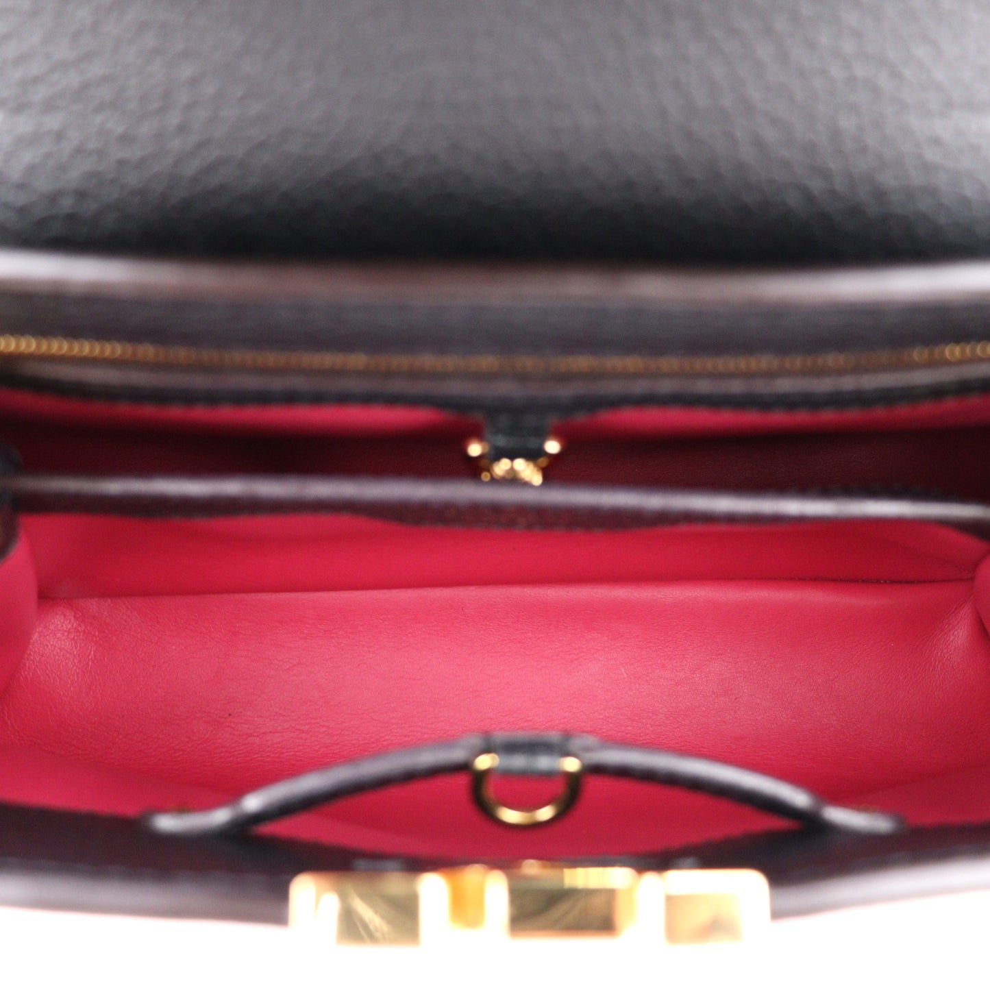 LOUIS VUITTON M42259 CAPUCINES