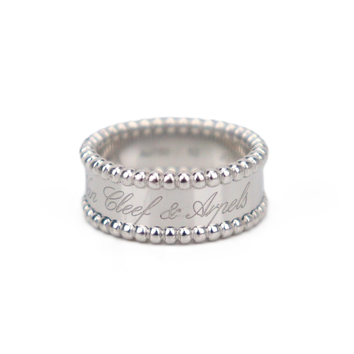Van Cleef & Arpels VCARN32352 Perlée Signature Ring