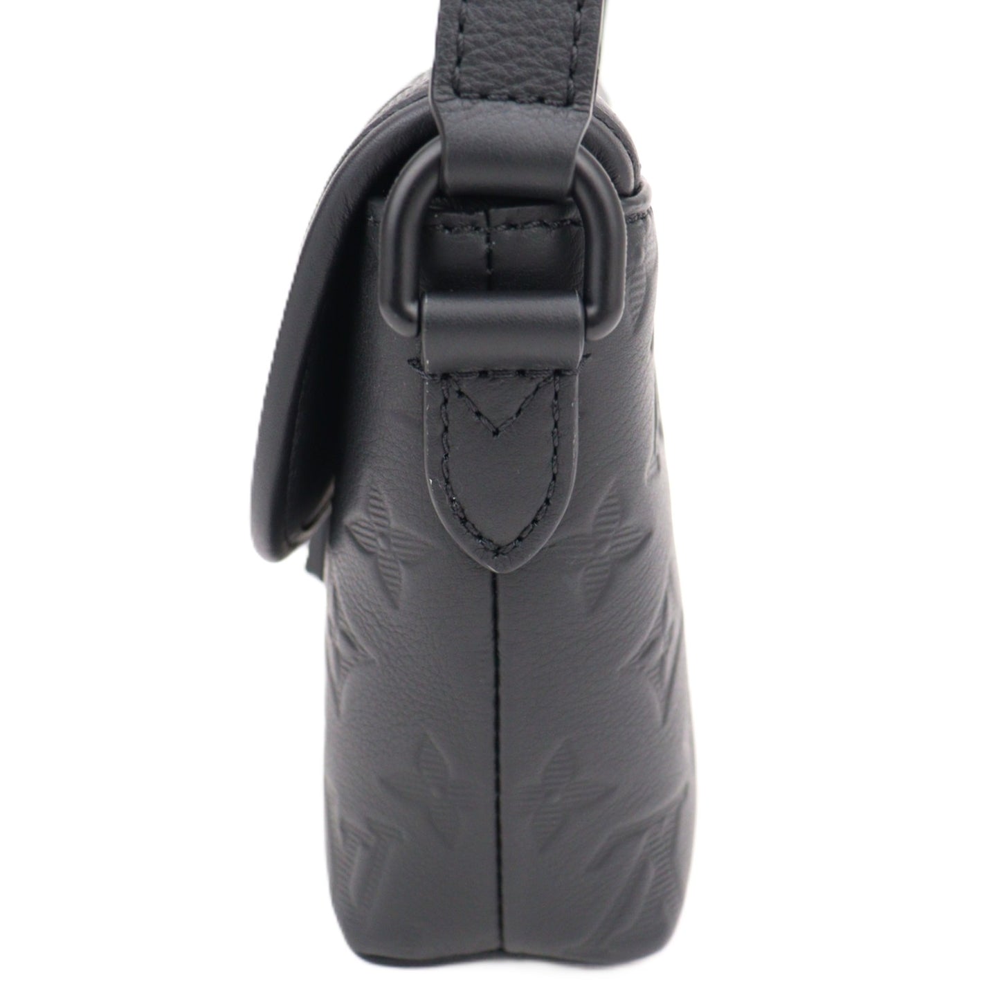 LOUIS VUITTON M12636 PULSE WEARABLE WALLET