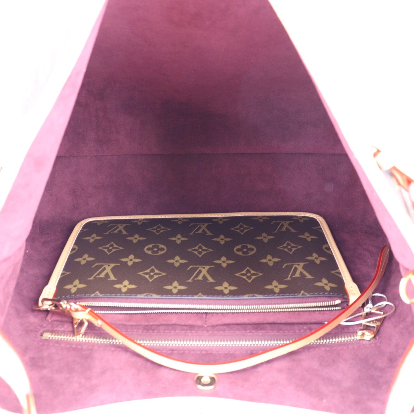 LOUIS VUITTON M46197 CARRYALL