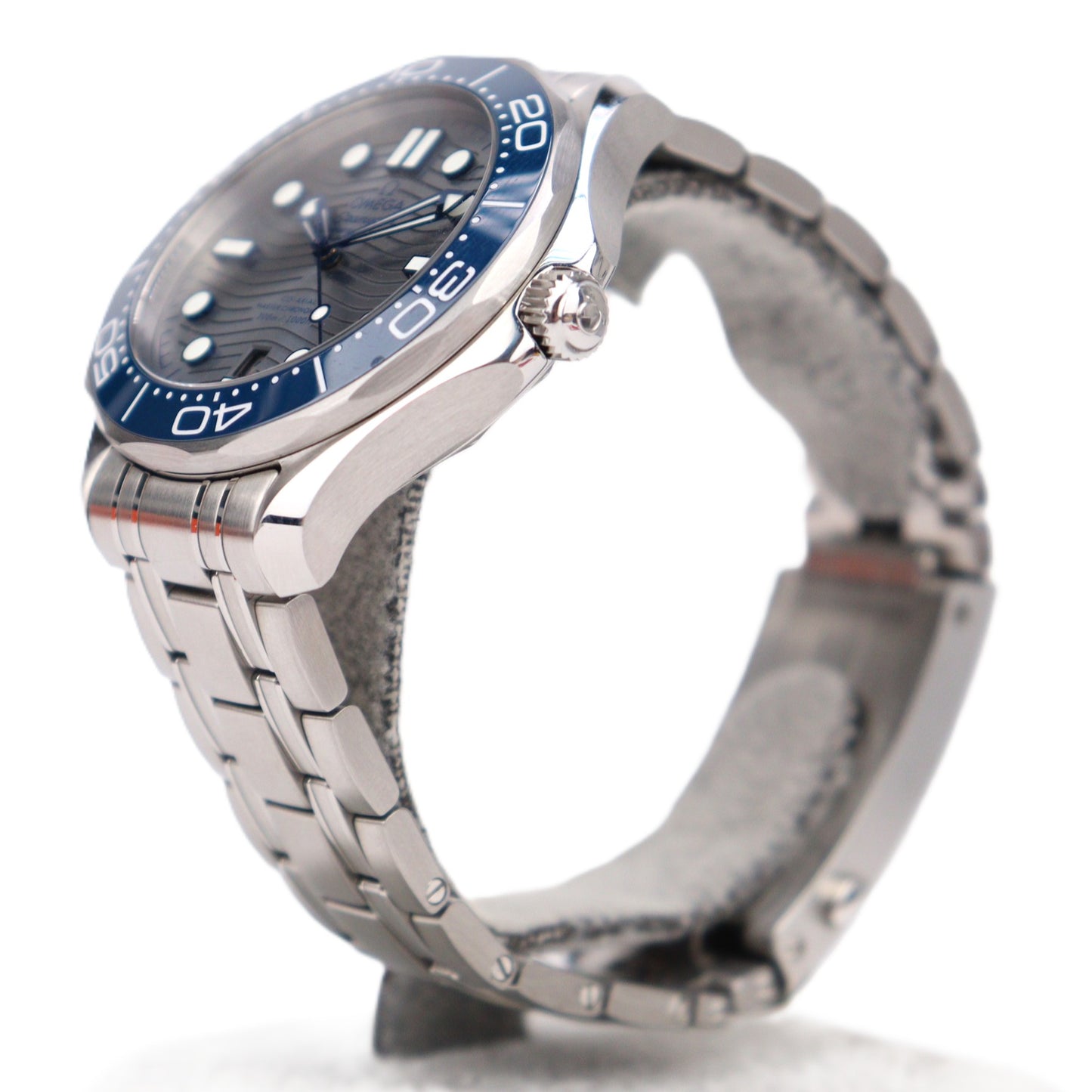 OMEGA 210.30.42.20.06.001 Seamaster Professional