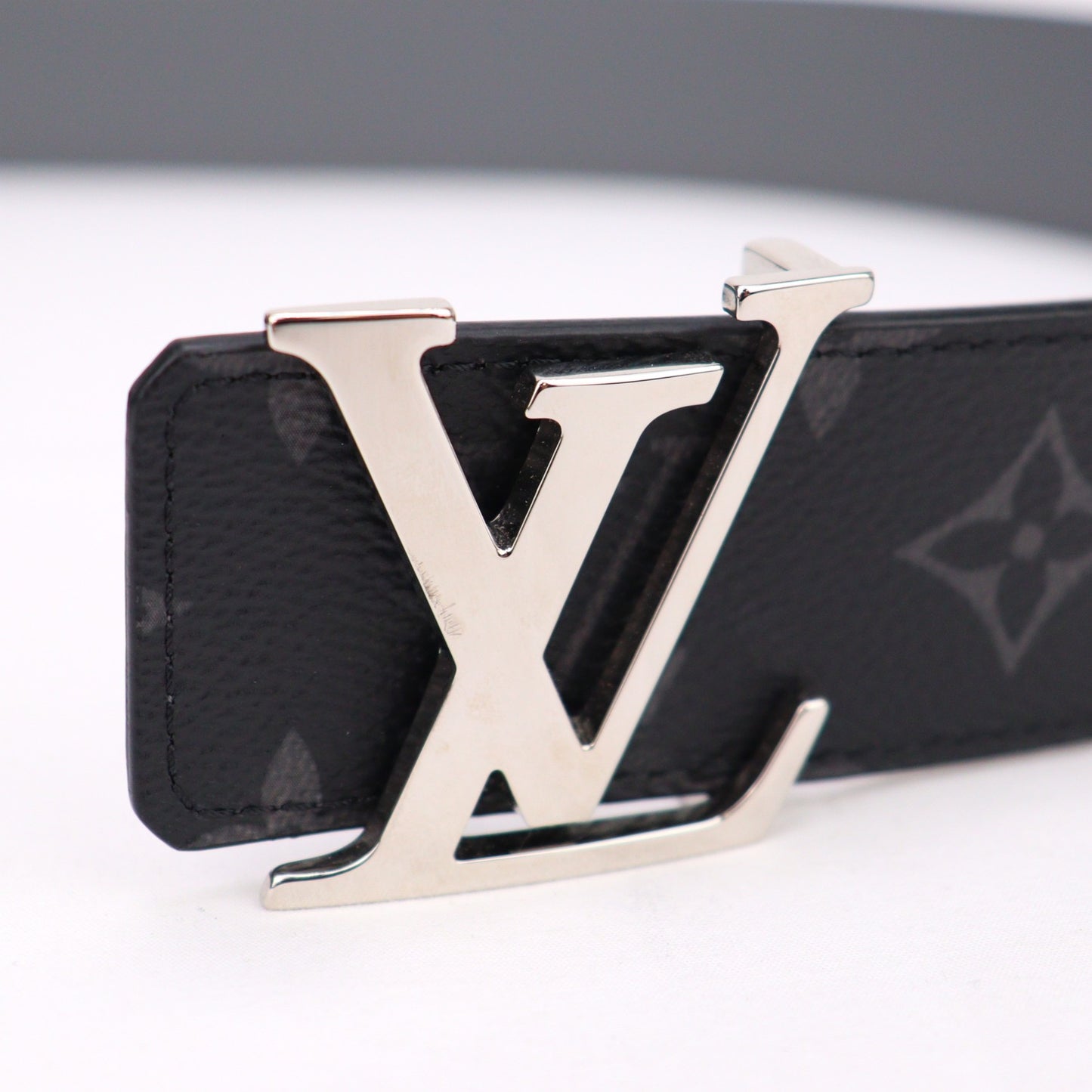 LOUIS VUITTON M0535T LV INITIALS 40MM REVERSIBLE BELT 95