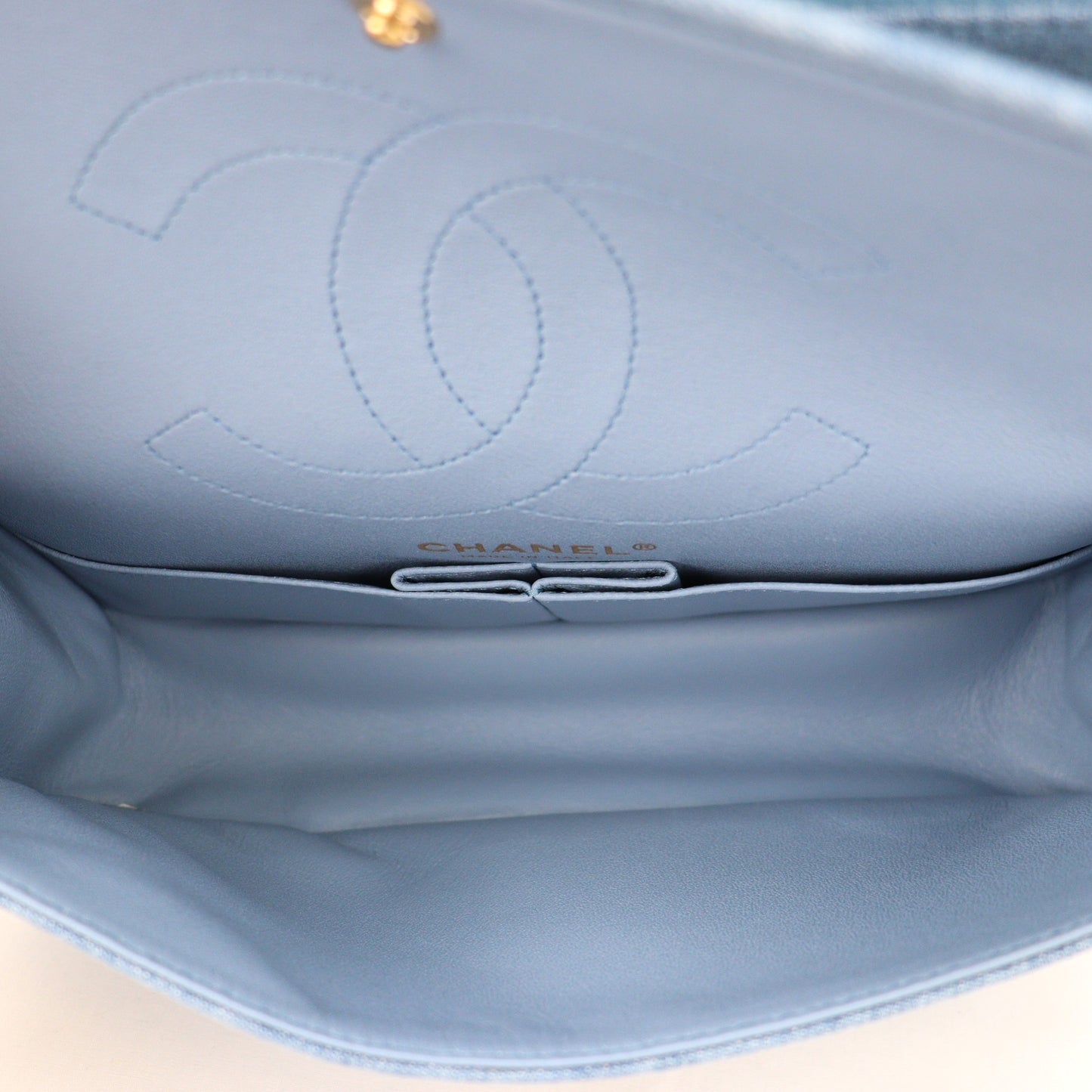 CHANEL 37586 SHOULDER BAG