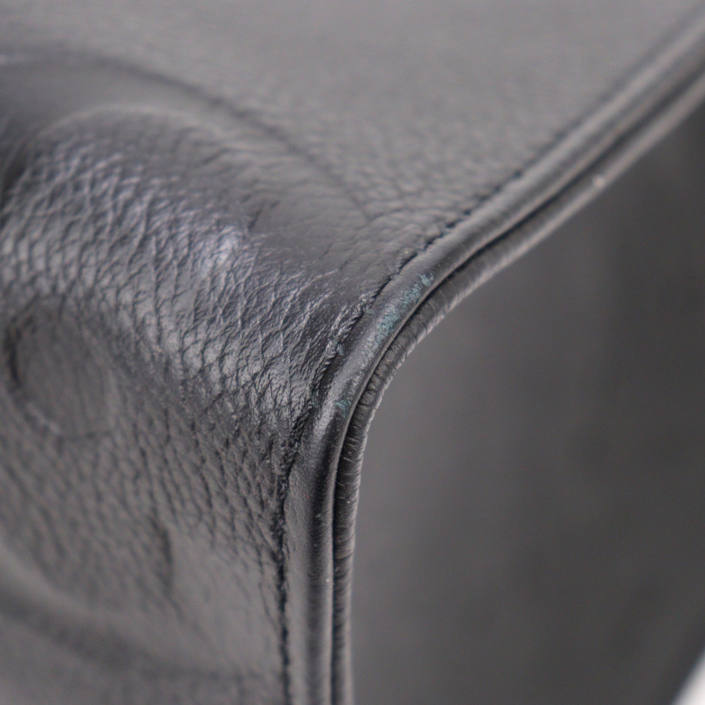 LOUIS VUITTON M45595 ON THE GO MM
