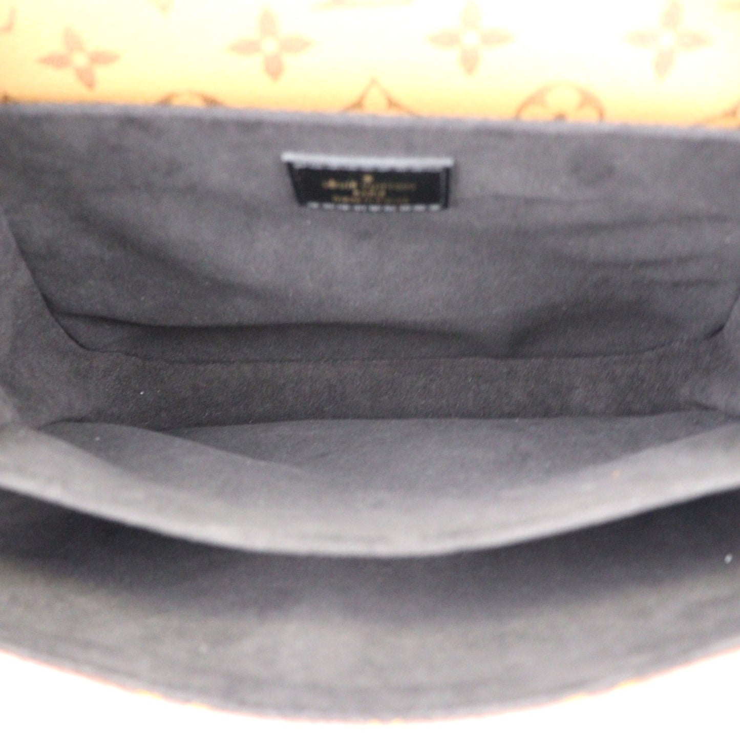 LOUIS VUITTON M44876 POCHETTE METIS MM HANDBAG