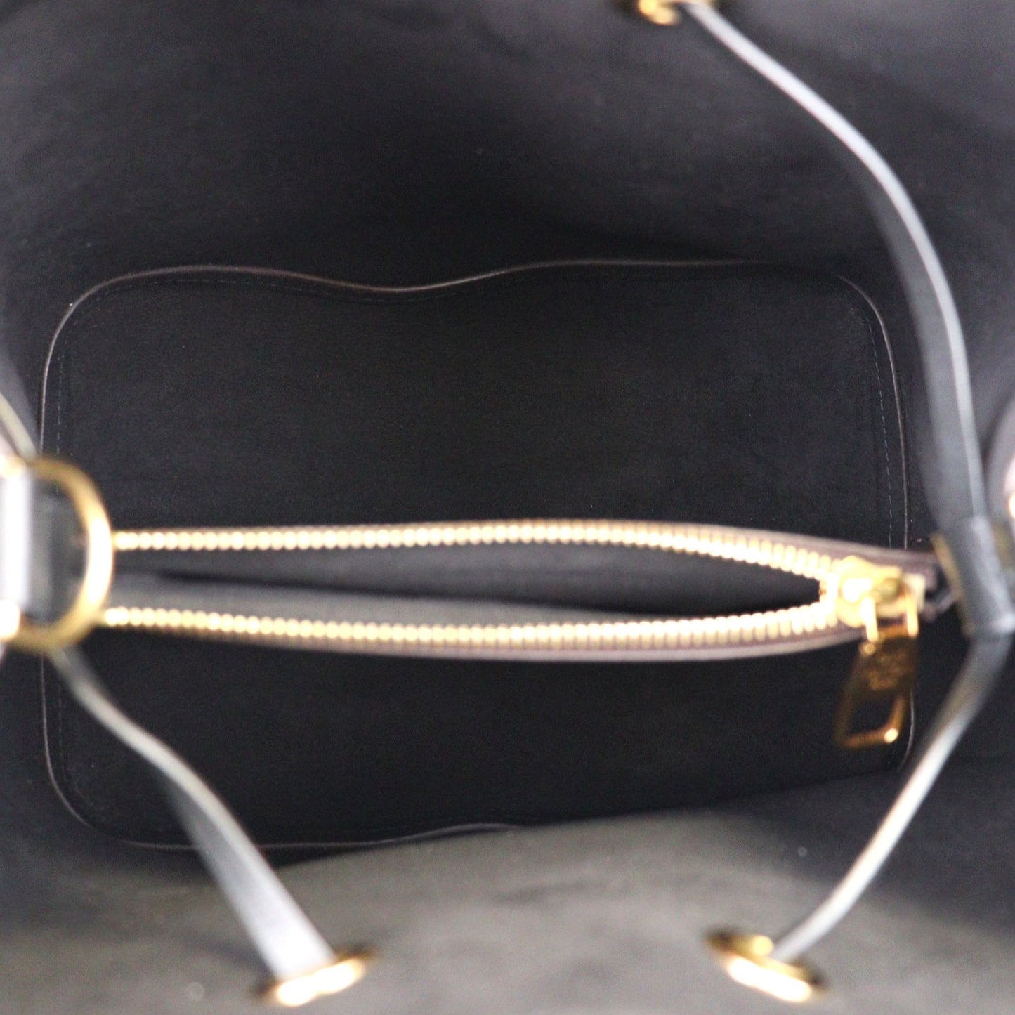 LOUIS VUITTON M44020 NEO NOE MM SHOULDER BAG