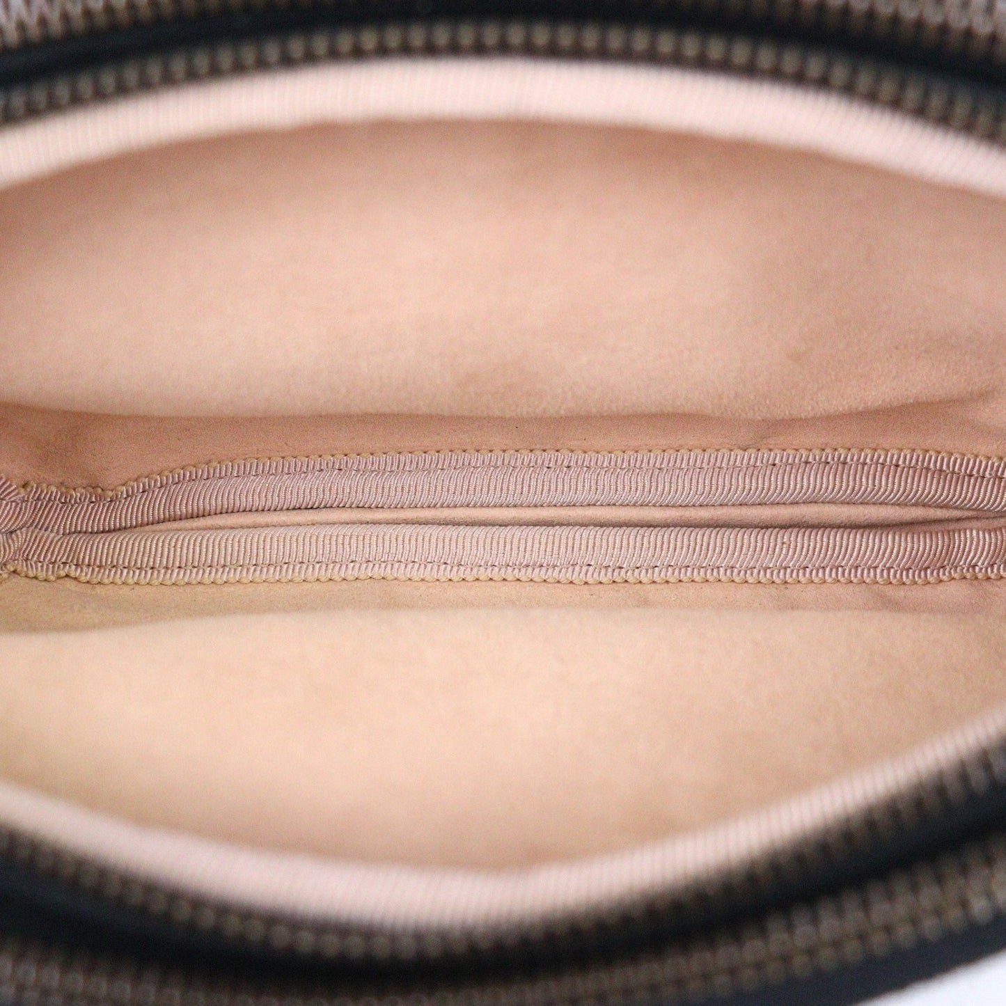 GUCCI 546581 DTDCT GG MARMONT CROSSBODY BAG