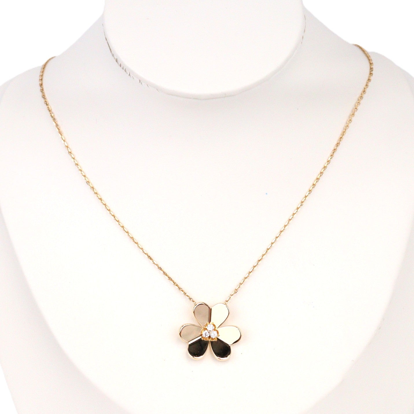 Van Cleef & Arpels VCARC96800 Frivole Large Model Necklace