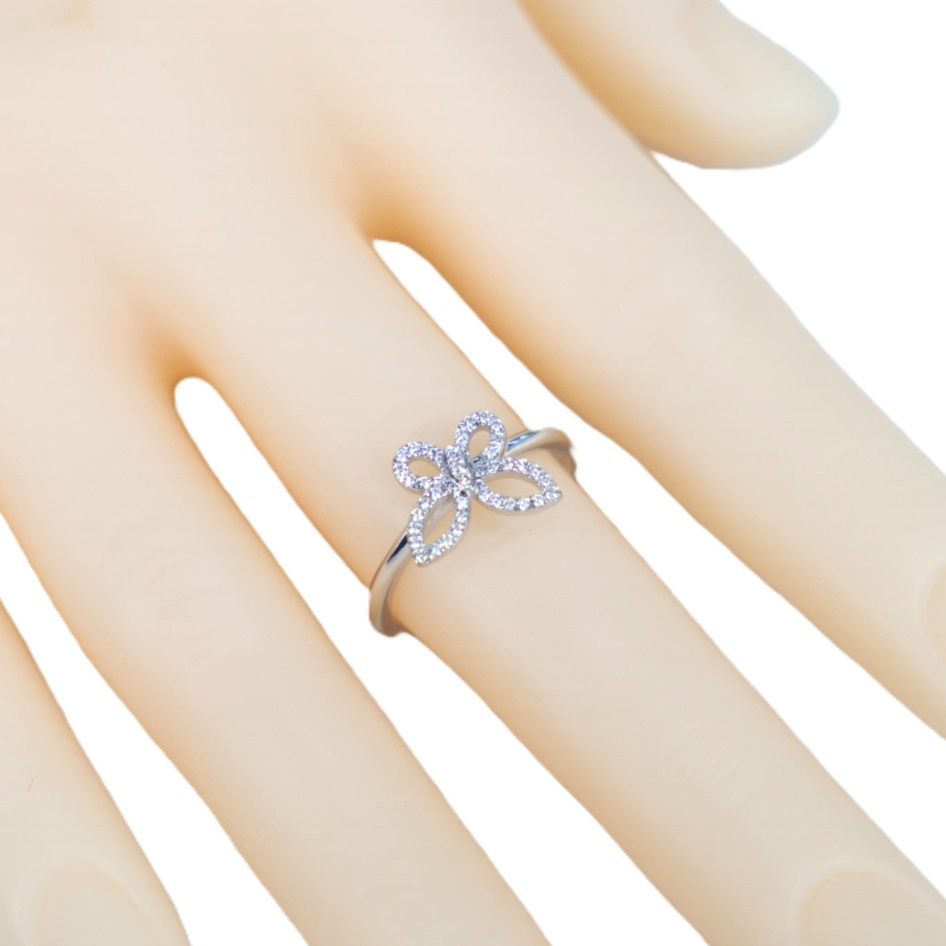 GRAFF Mini Butterfly Silhouette #51.5 RGR908 Ring