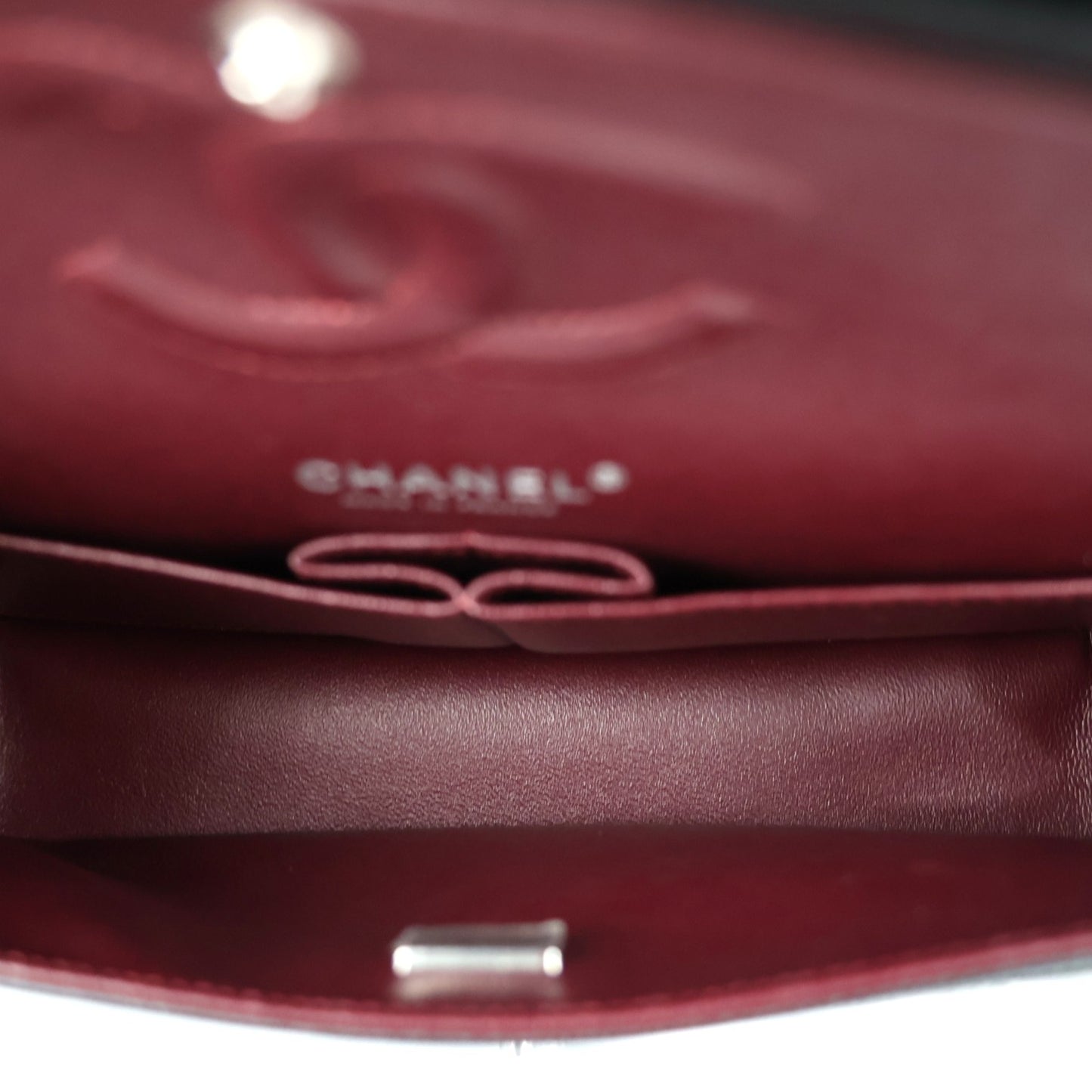 CHANEL 1112 CLASSIC FLAP MEDIUM SHOULDER BAG