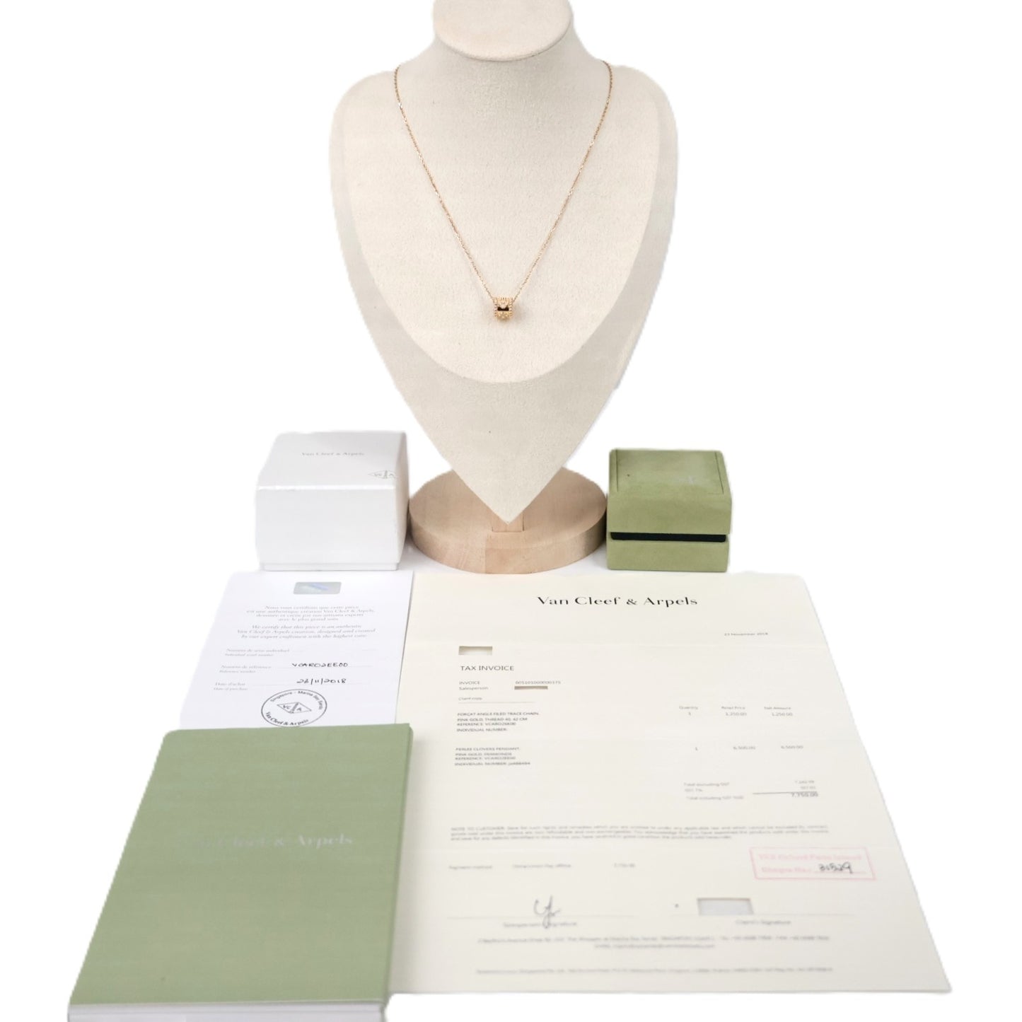 Van Cleef & Arpels VCARO2EE00 Perlee clovers pendant Necklace