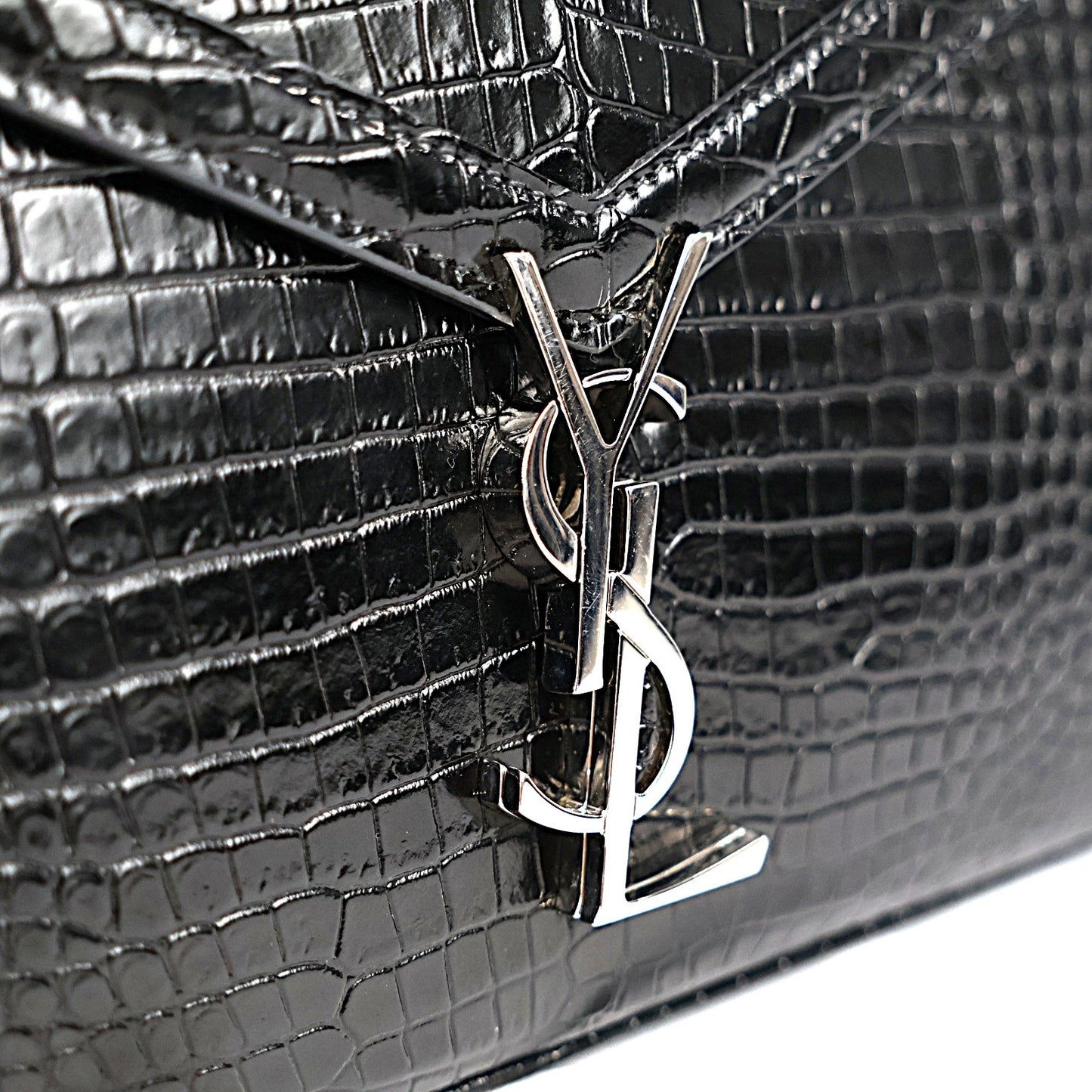 SAINT LAURENT 578000 DND3N CASSANDRE HANDBAG