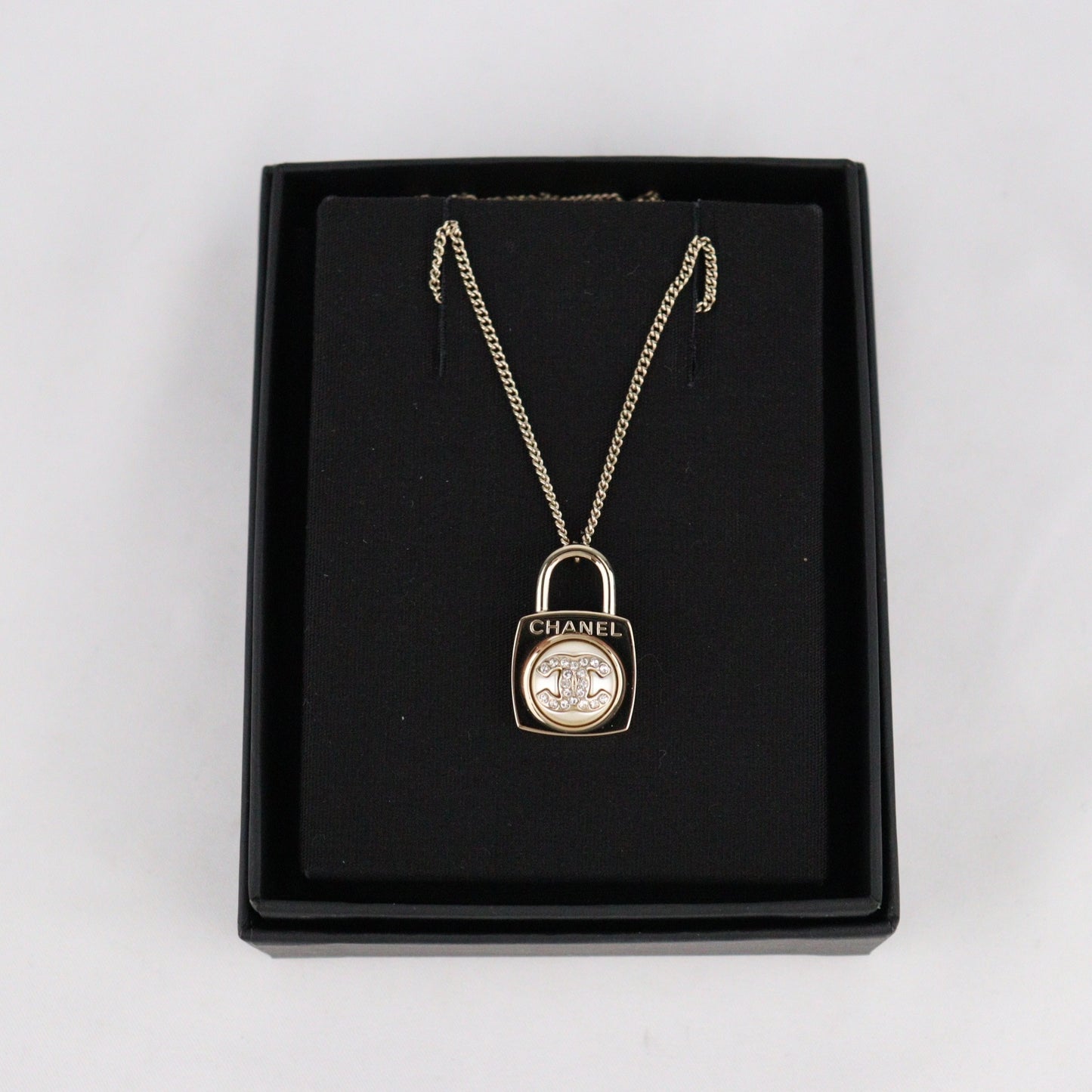 CHANEL NECKLACE