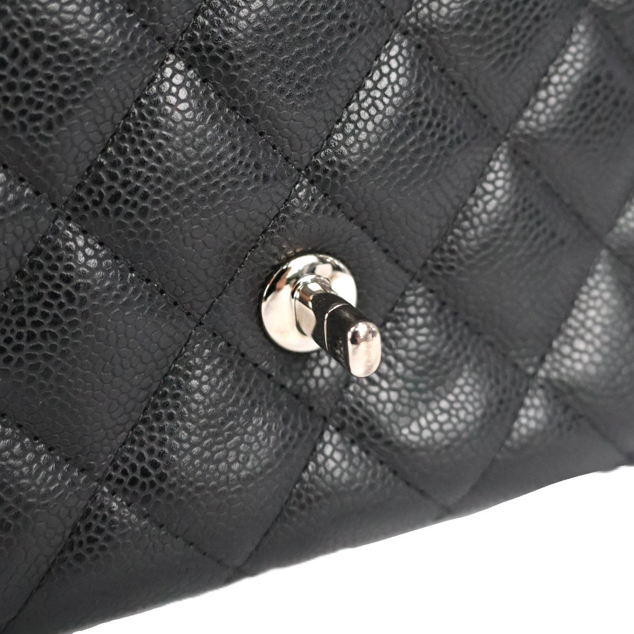 CHANEL 58601 CLASSIC FLAP MAXI SHOULDER BAG