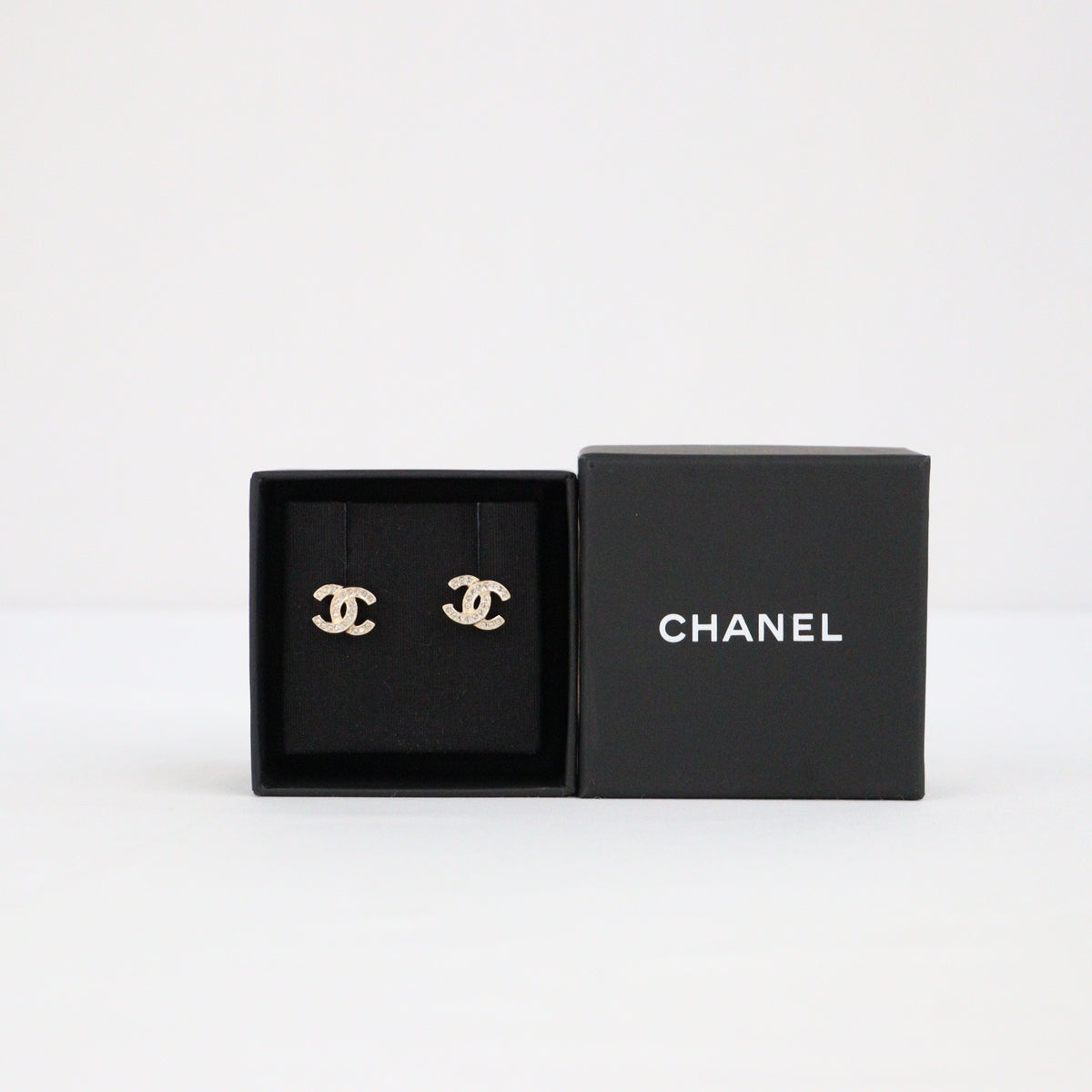 CHANEL ABE100 EARRINGS