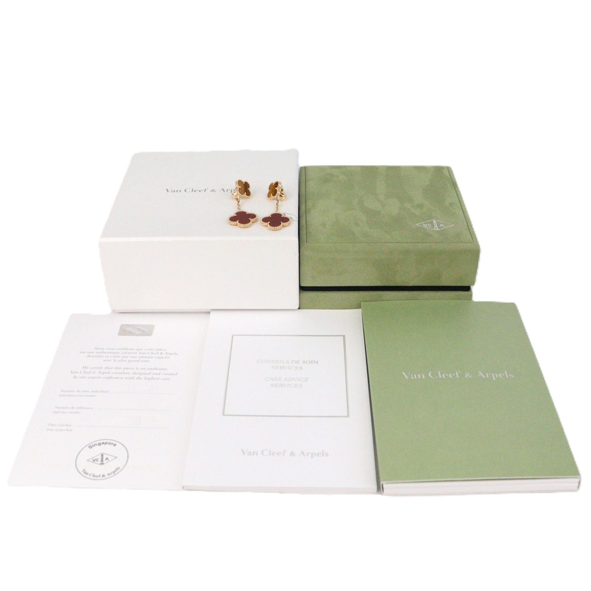 Van Cleef & Arpels VCARN5JR00 Magic Alhambra 2-Motifs Earrings