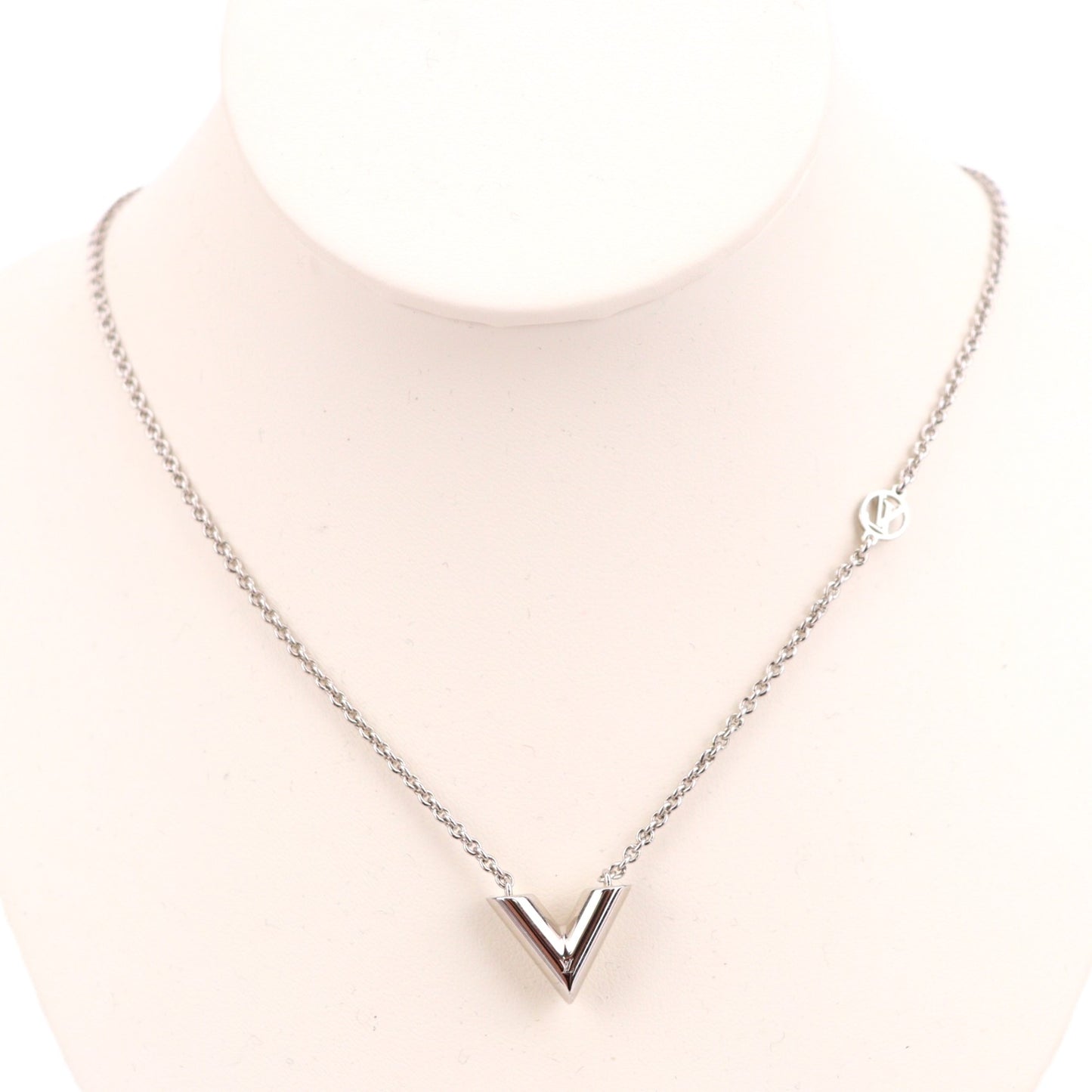 LOUIS VUITTON M63197 ESSENTIAL V SUPPLE NECKLACE