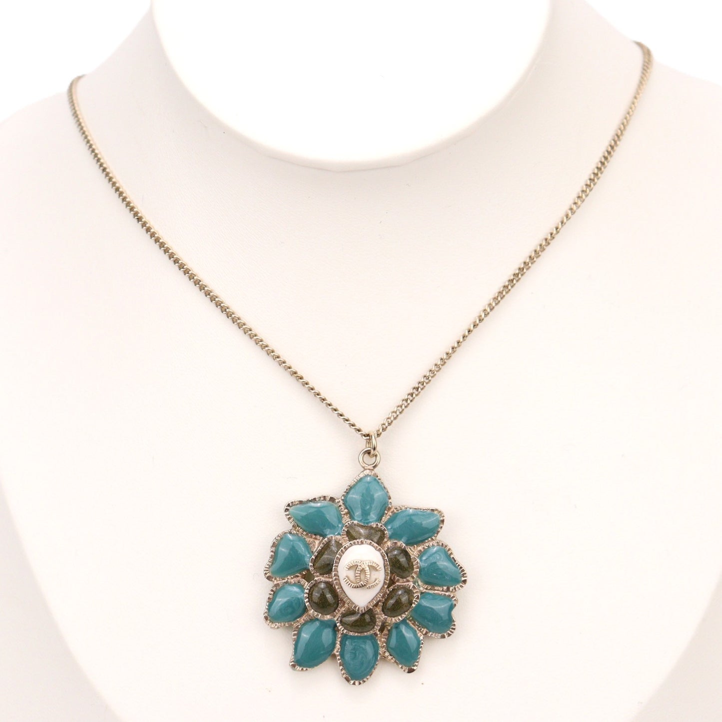 CHANEL NECKLACE