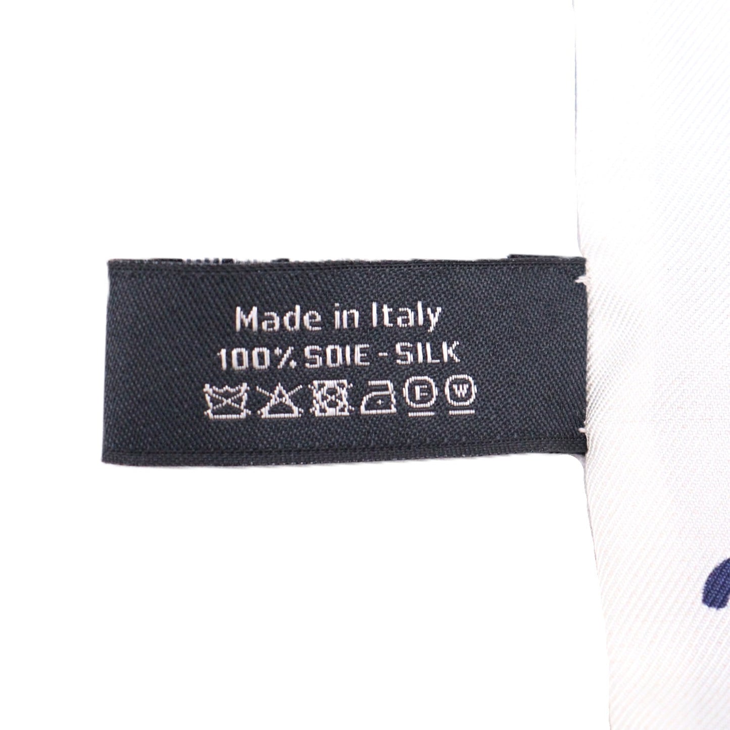 CHANEL AA8915 SLIM BANDEAU