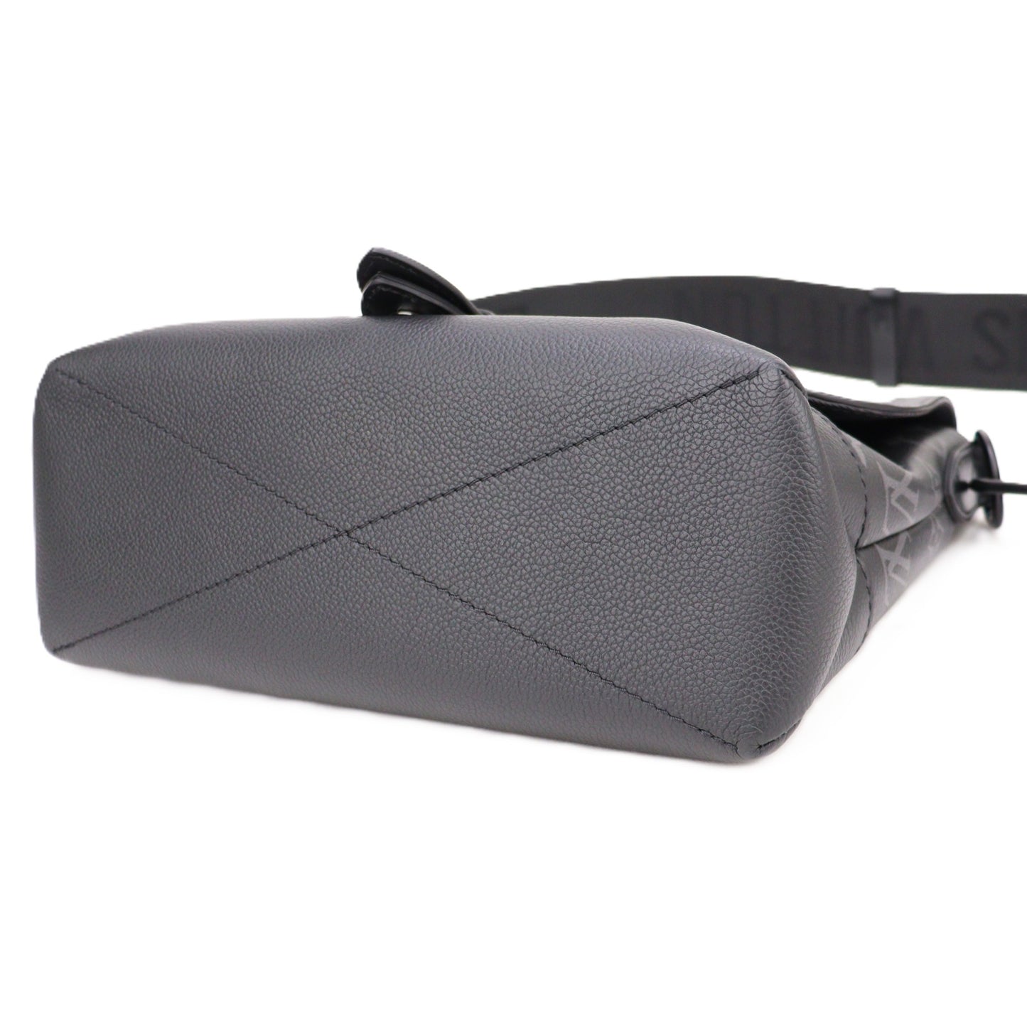 LOUIS VUITTON M45911 SAUMUR MESSENGER