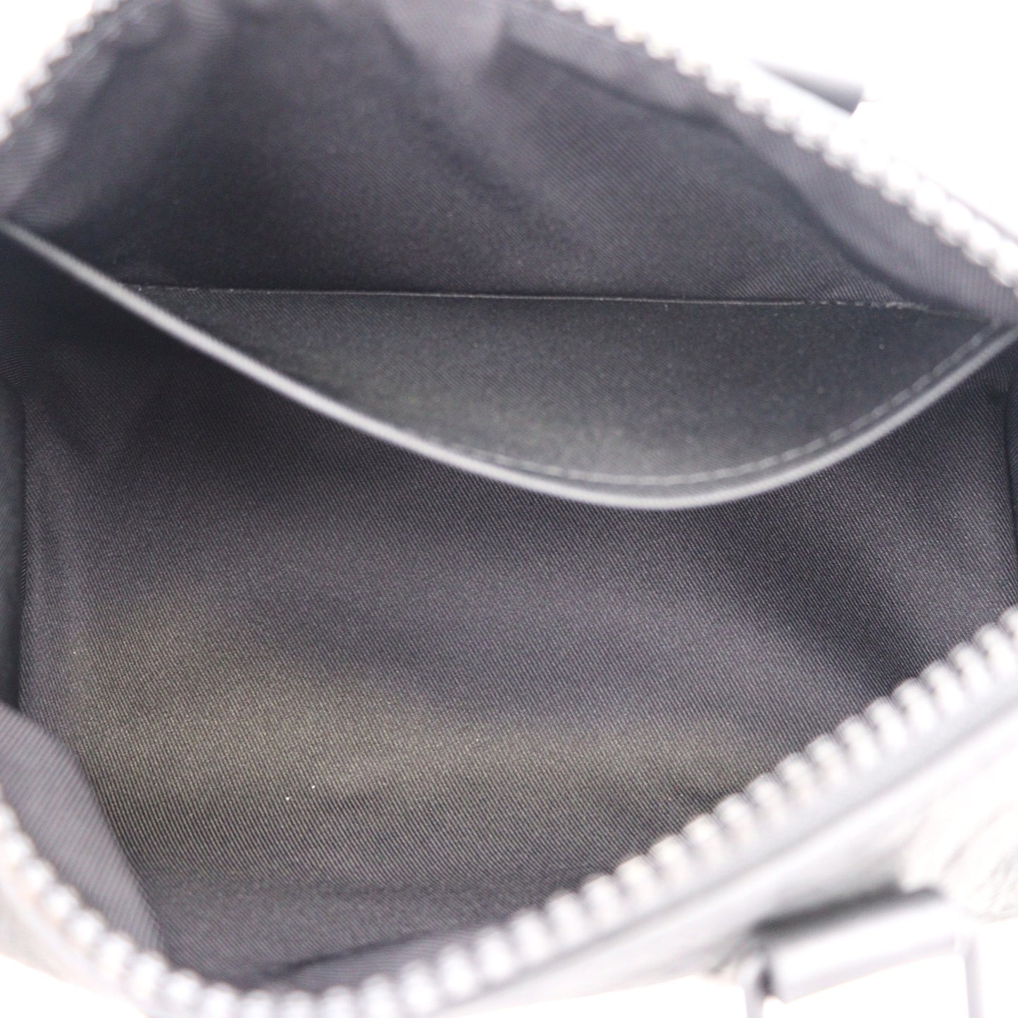 LOUIS VUITTON M20900 KEEPAL BANDOULIERE 25