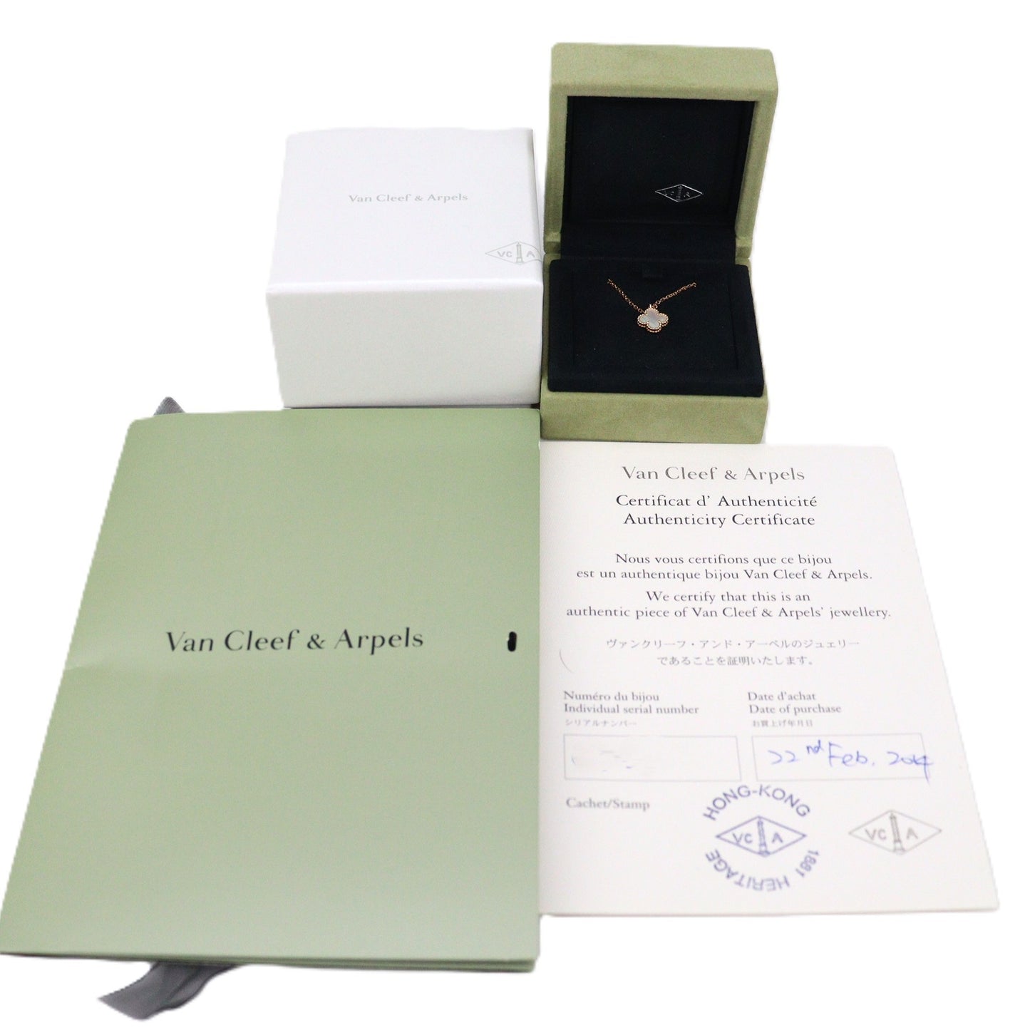 Van Cleef ＆ Arpels VCARF69100 Sweet Alhambra Necklace