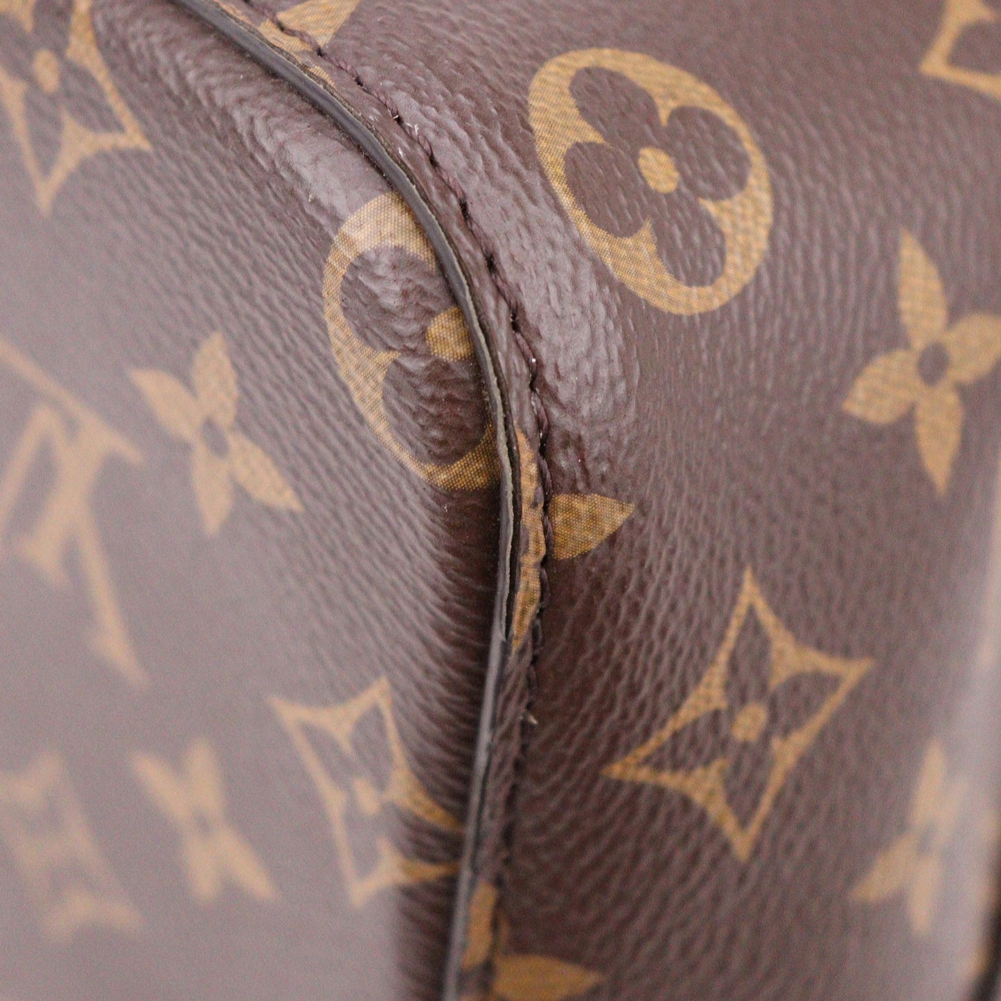 LOUIS VUITTON M44022 NEO NOE MM