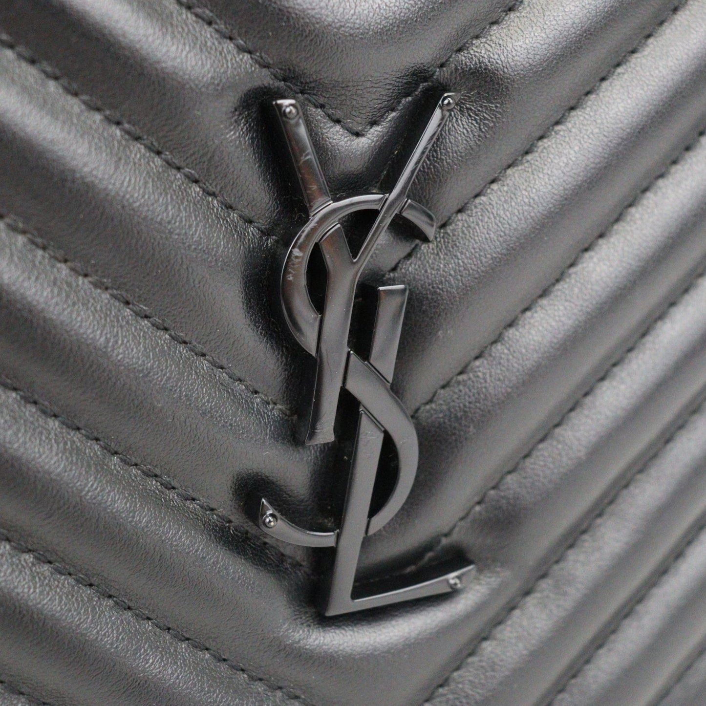 SAINT LAURENT 520534 DV708 LOU CAMERA CROSSBODY BAG