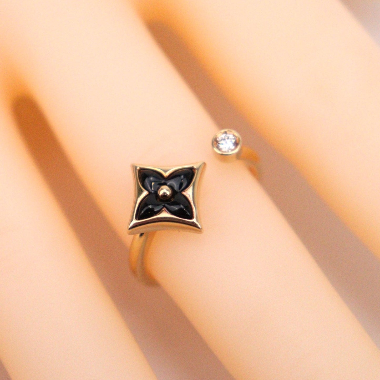 LOUIS VUITTON Q9N91A Color Blossom Mini Star Ring