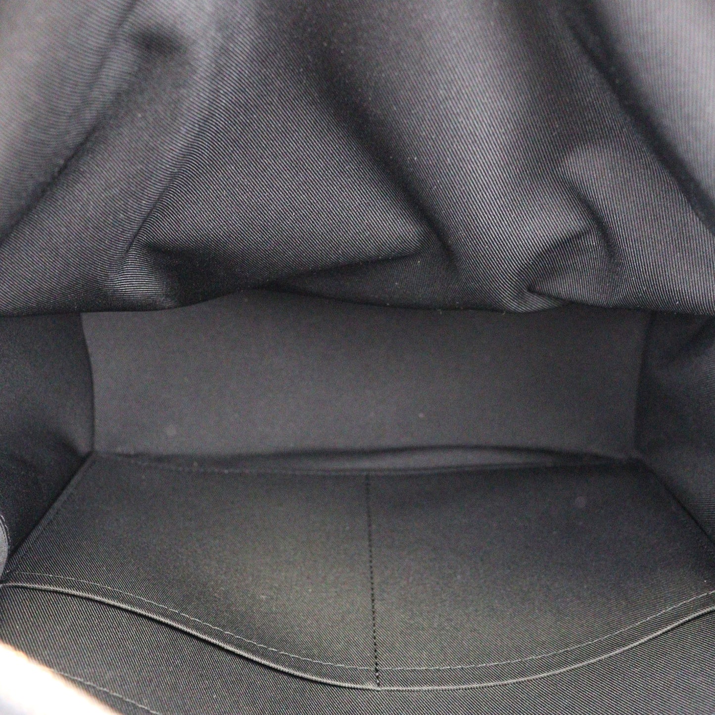 LOUIS VUITTON M31033 DISCOVERY BACKPACK