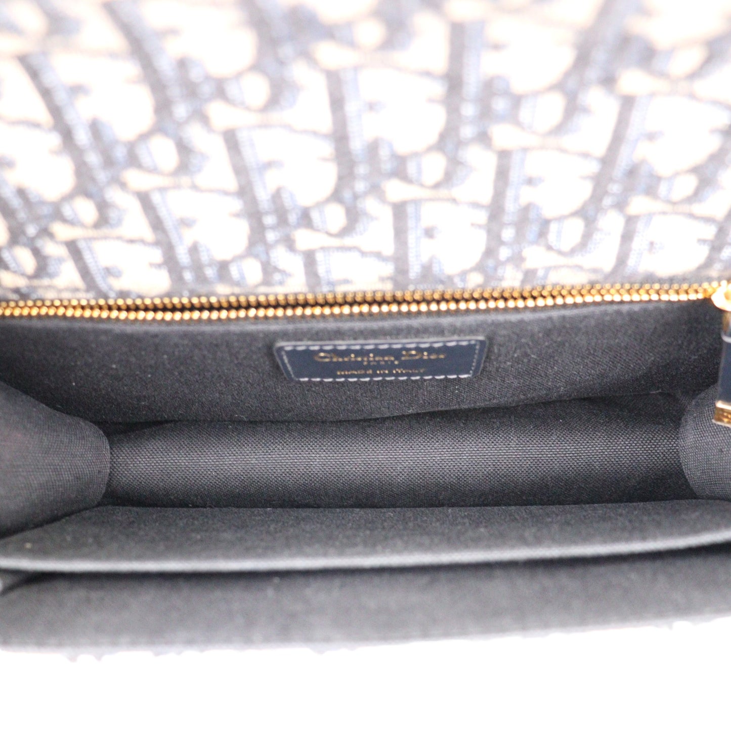 DIOR M9208UTZQ 30 MONTAIGNE SHOULDER BAG