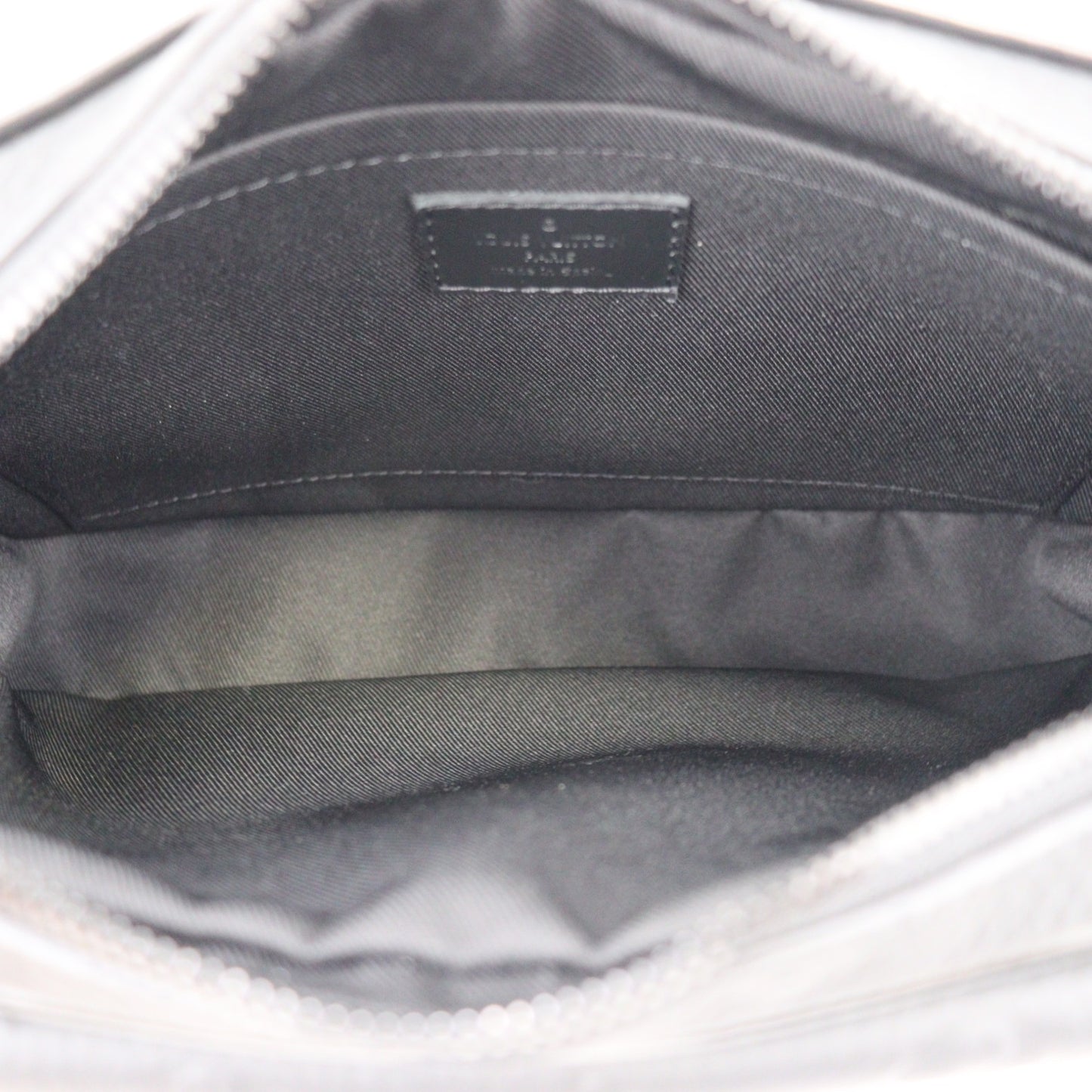 LOUIS VUITTON M23742 STEAMER MESSENGER CROSSBODY BAG