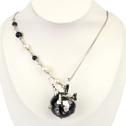 CHANEL NECKLACE