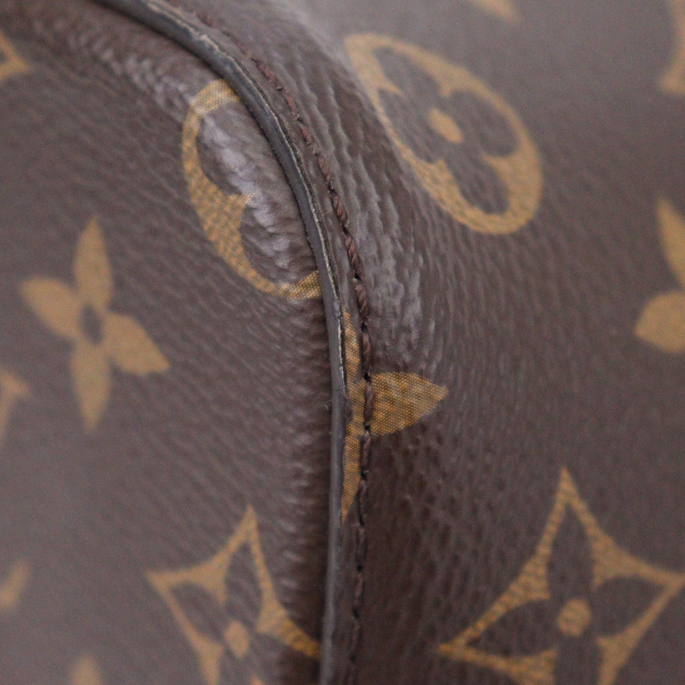 LOUIS VUITTON M44887 NEO NOE MM SHOULDER BAG