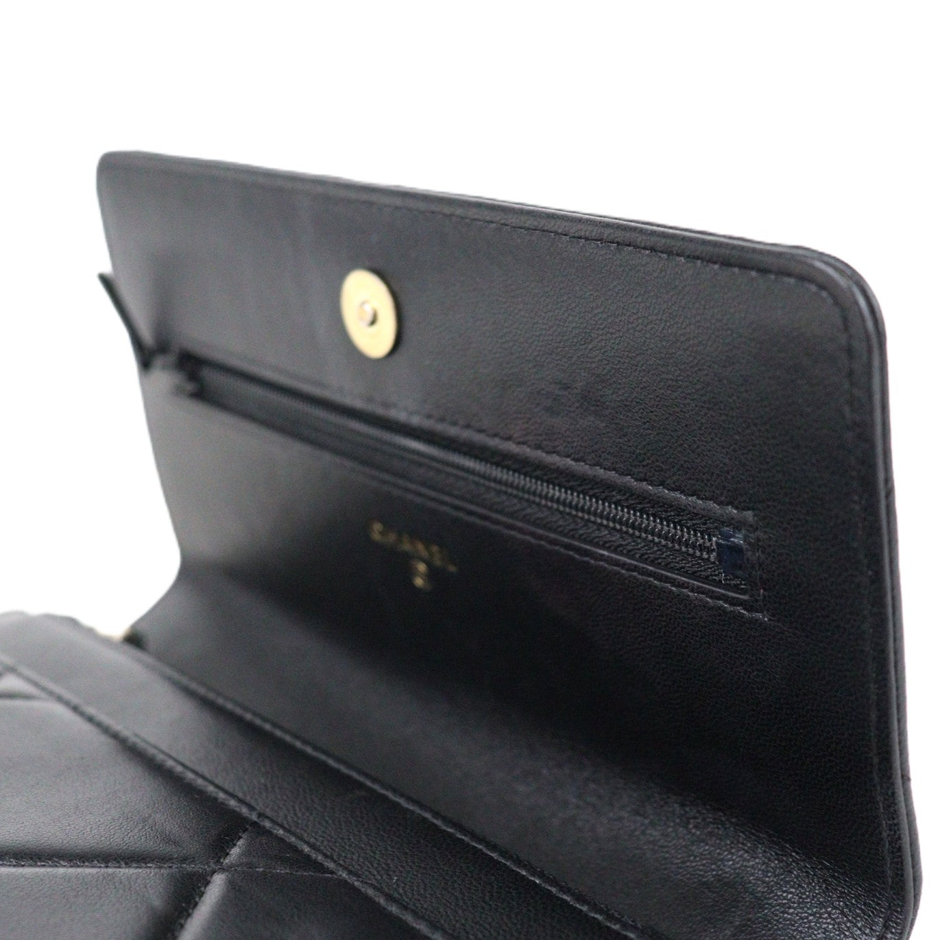 CHANEL AP0957 CHANEL 19 WALLET ON CHAIN