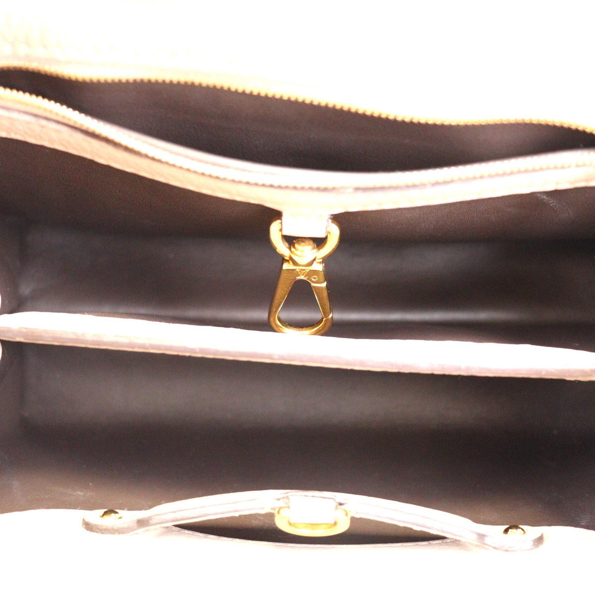 LOUIS VUITTON M94634 CAPUCINES BB HANDBAG