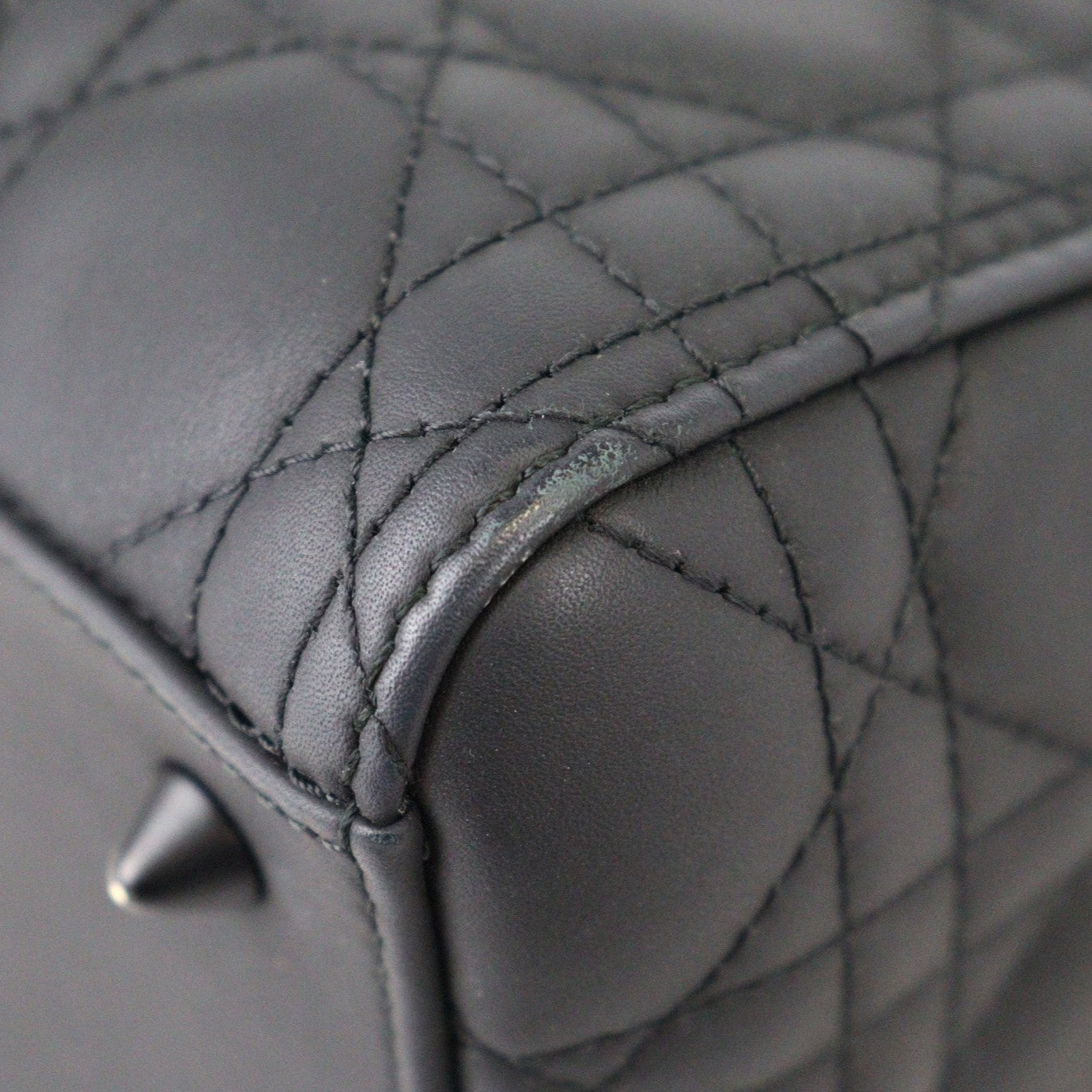 DIOR M0565SLOI LADY DIOR MEDIUM HANDBAG