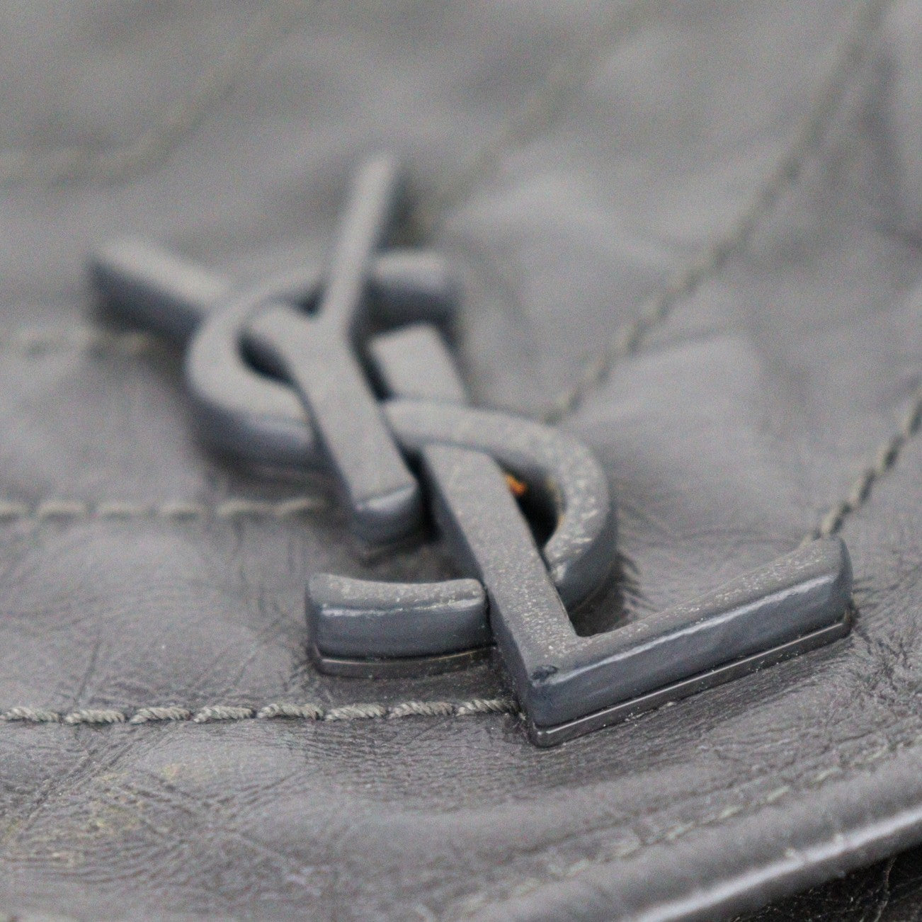 SAINT LAURENT 498894 0EN04 NIKI MEDIUM SHOULDER BAG