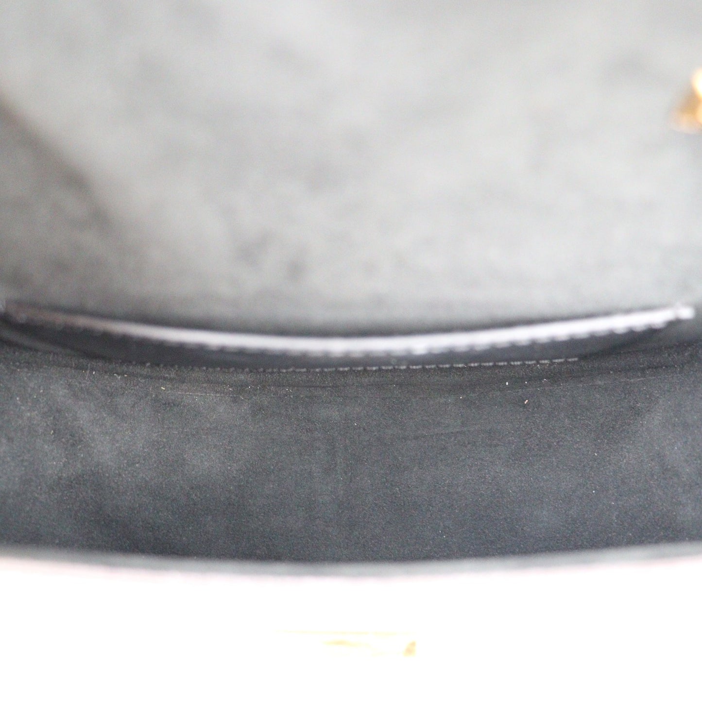 LOUIS VUITTON M46548 TILSITT HANDBAG