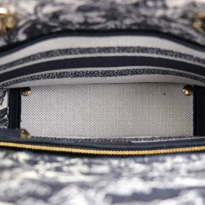 DIOR M0565ORGO LADY D-LITE MEDIUM HANDBAG