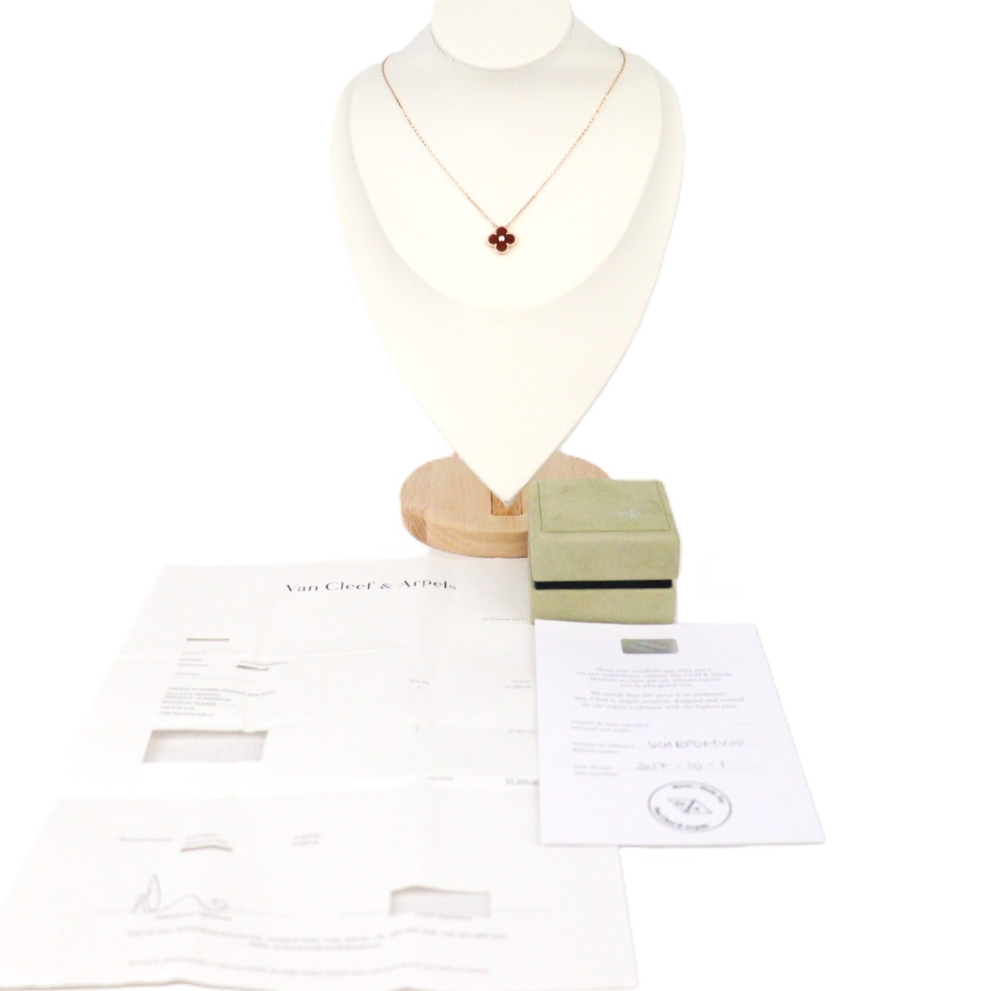 Van Cleef & Arpels VCARP0MV00 Vintage Alhambra Holiday Pendant 2017 Necklace