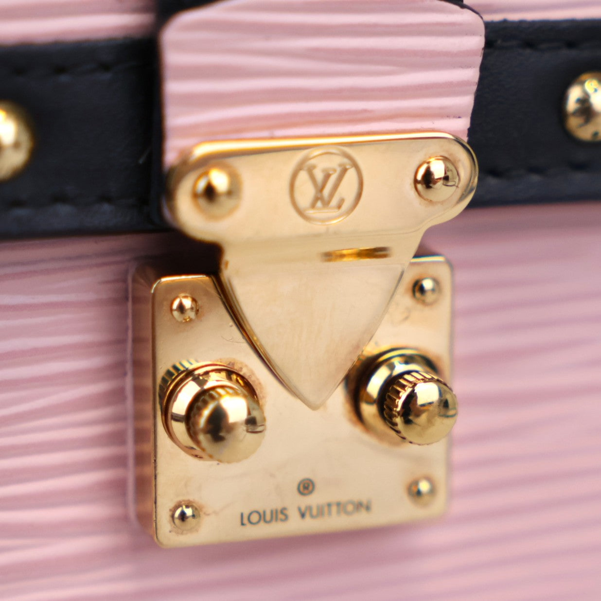LOUIS VUITTON M67872 POCHETTE TRUNK VERTICAL MINI BAG