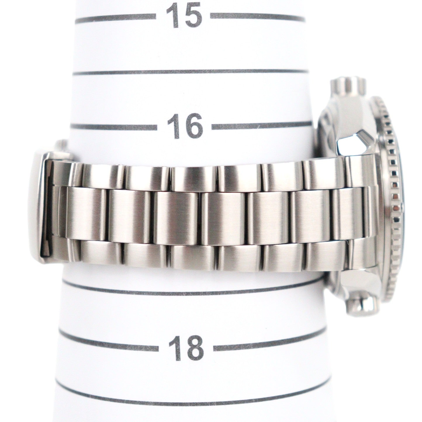 OMEGA 215.30.44.21.01.001 Seamaster Planet Ocean 600m