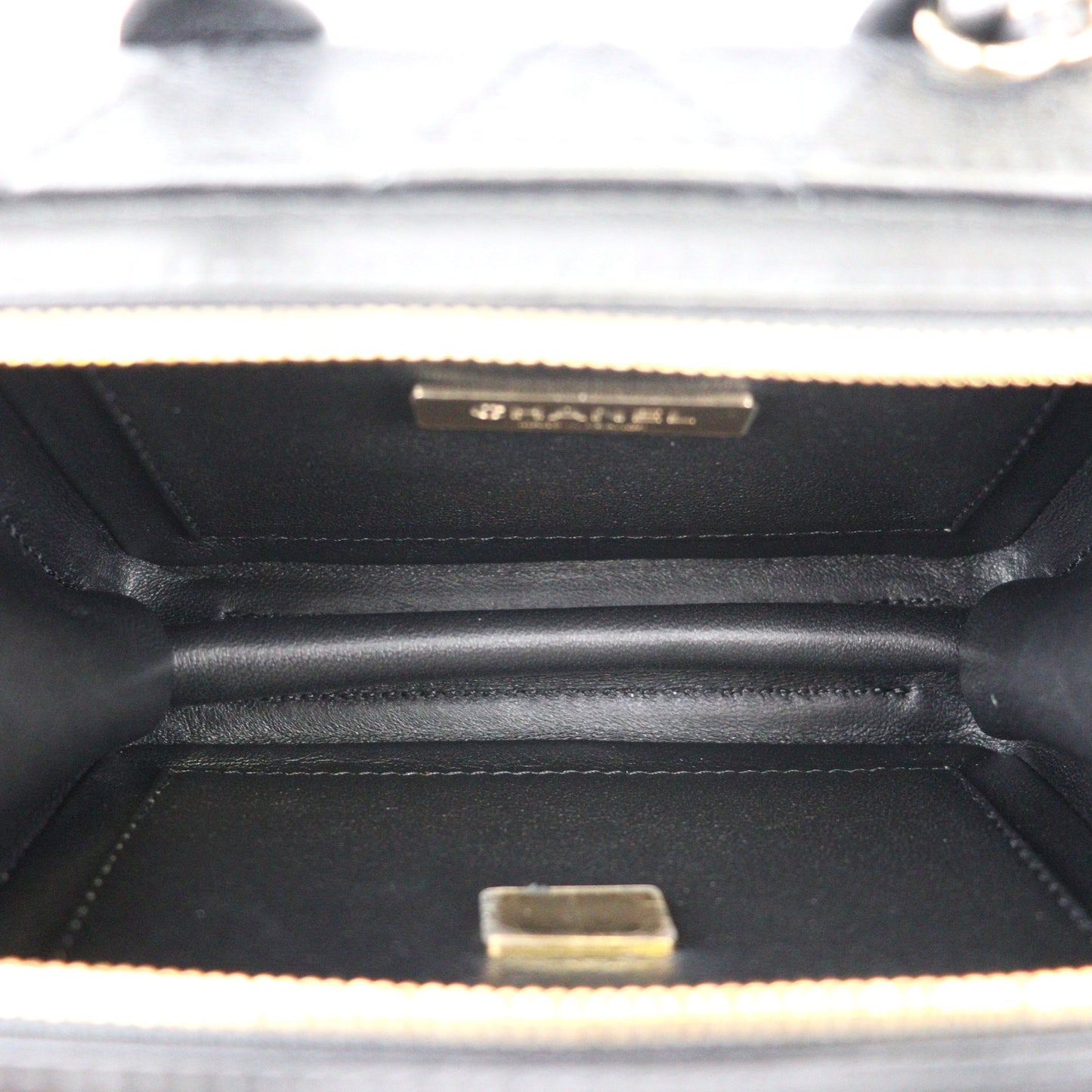 CHANEL AS3344 VANITY BAG
